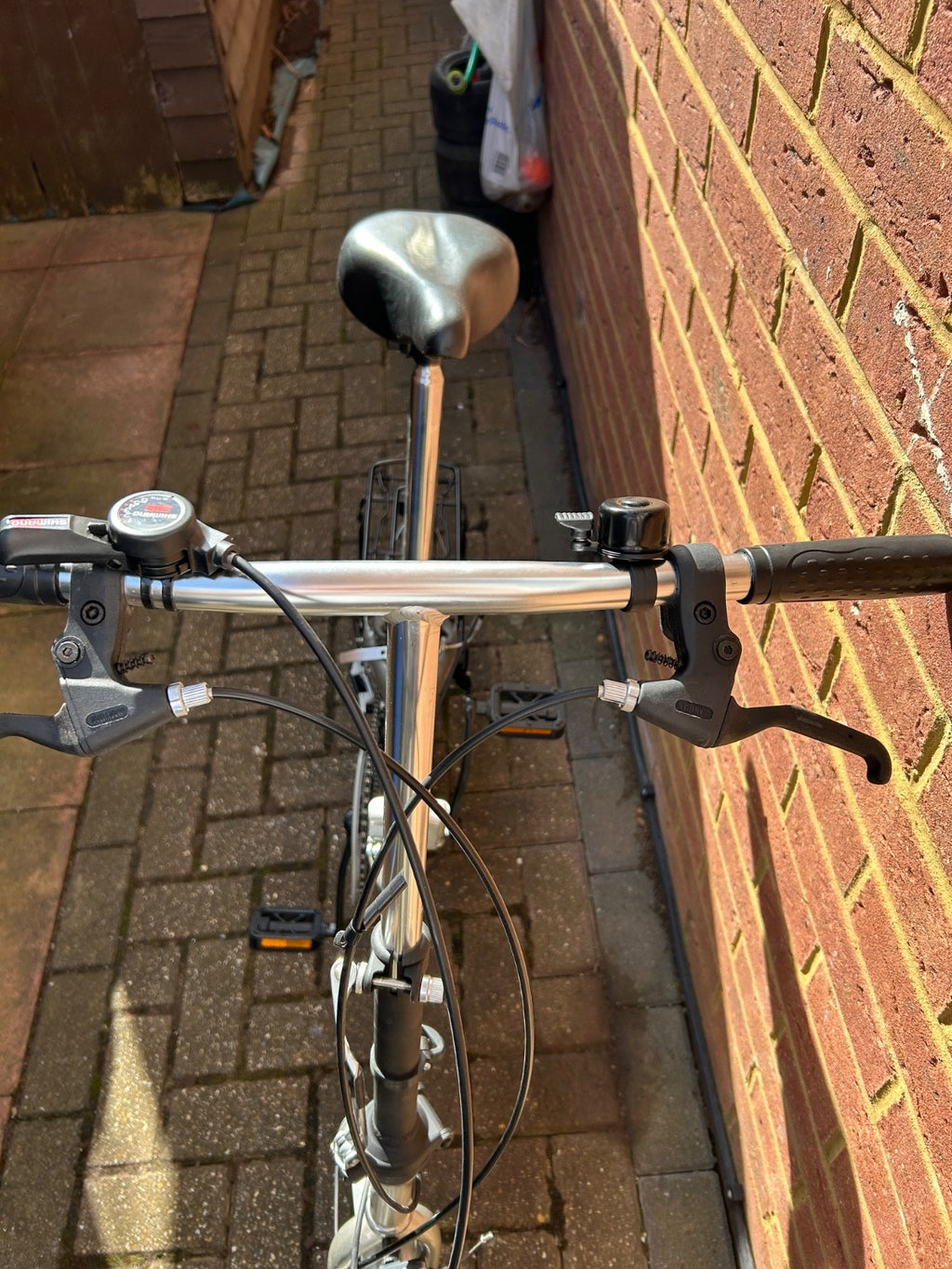 silver unisex fold up bike, aluminium alloy, never used