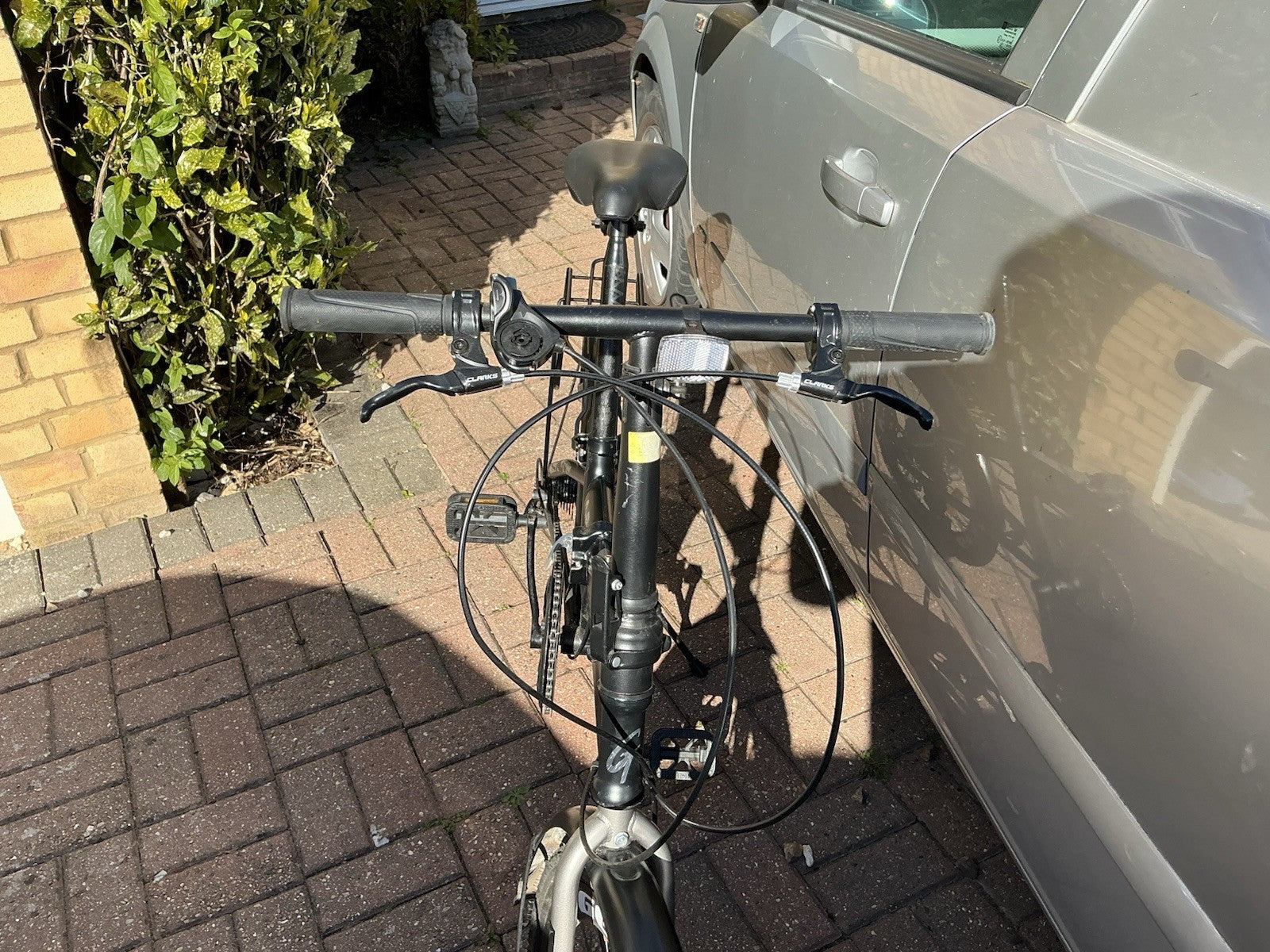 Genio Lenox 1.0 Folding Bike 20" Wheels Black. Spares Or Repair