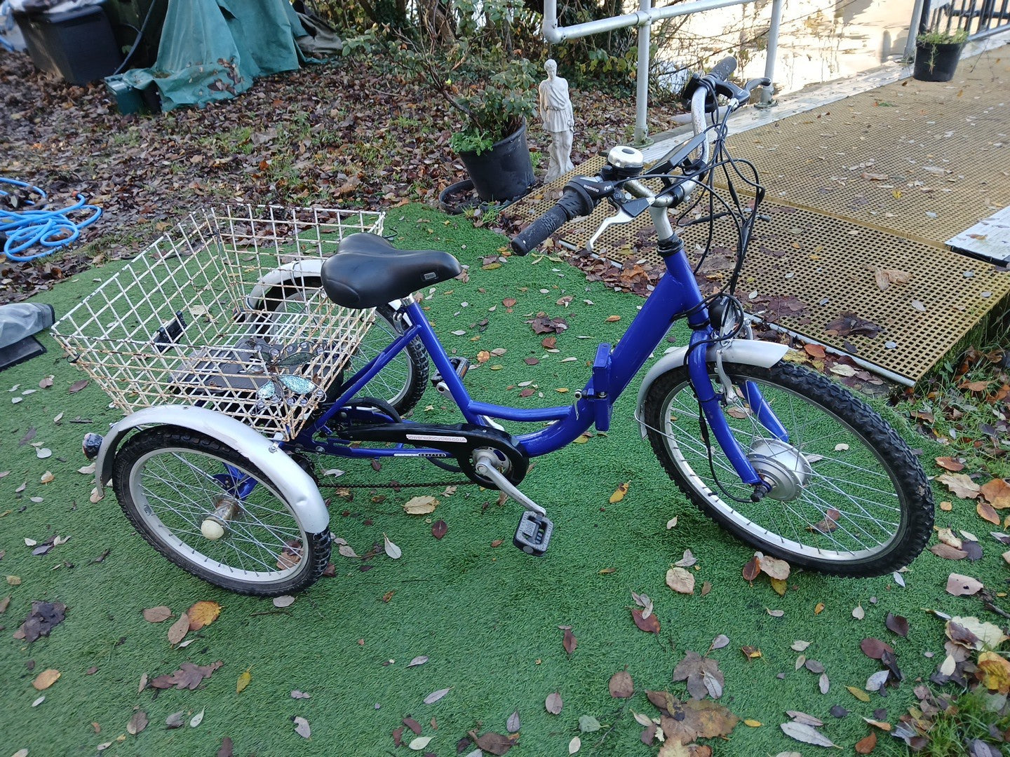 Folding Electric Tricycle. Viking Adult needs tlc