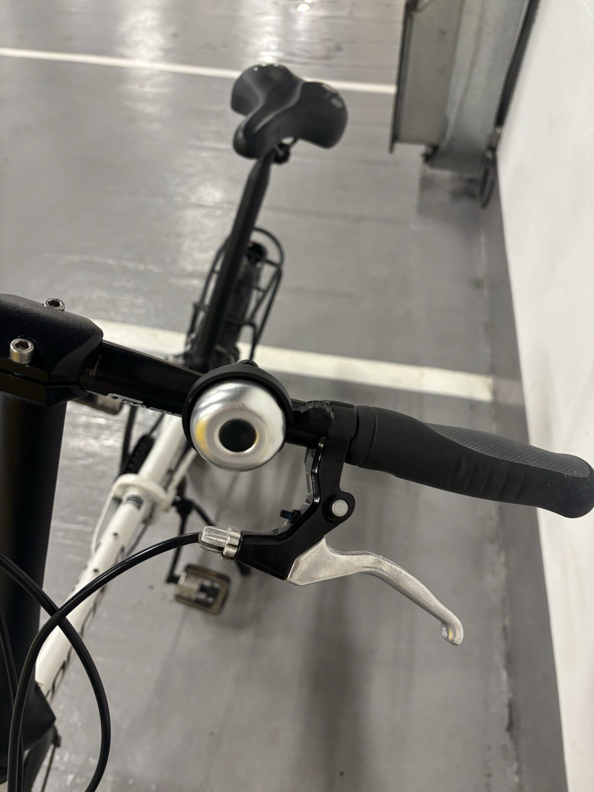 Carrera Transit Lightweight Folding Bike 6061 T6 Aluminium White Colour