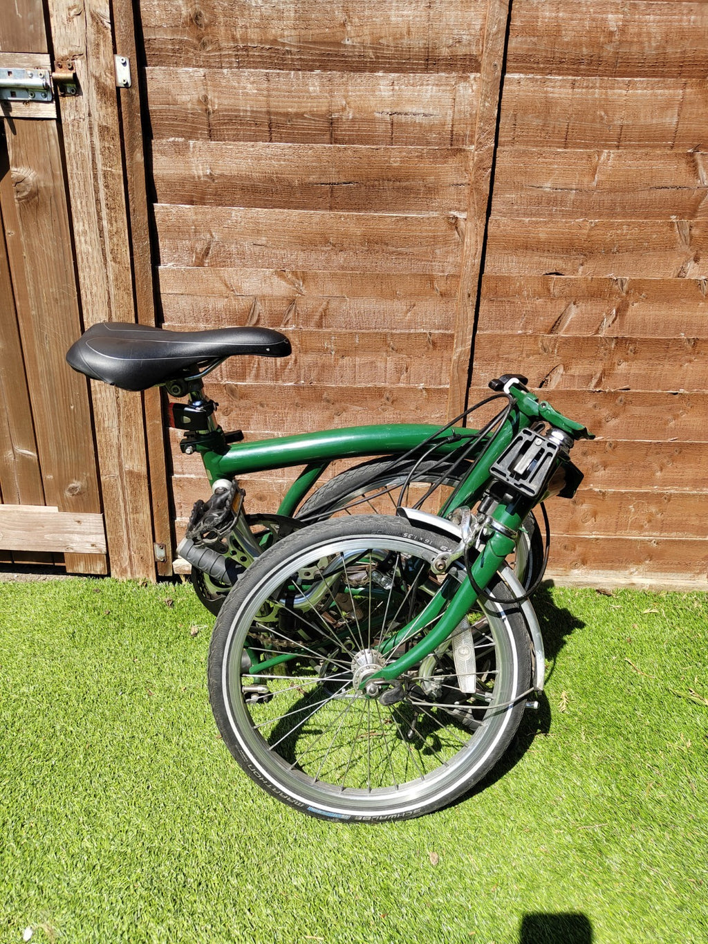 Brompton Folding Bike – 3 Speed – With Front Carrier Bag & Rack –Great Condition