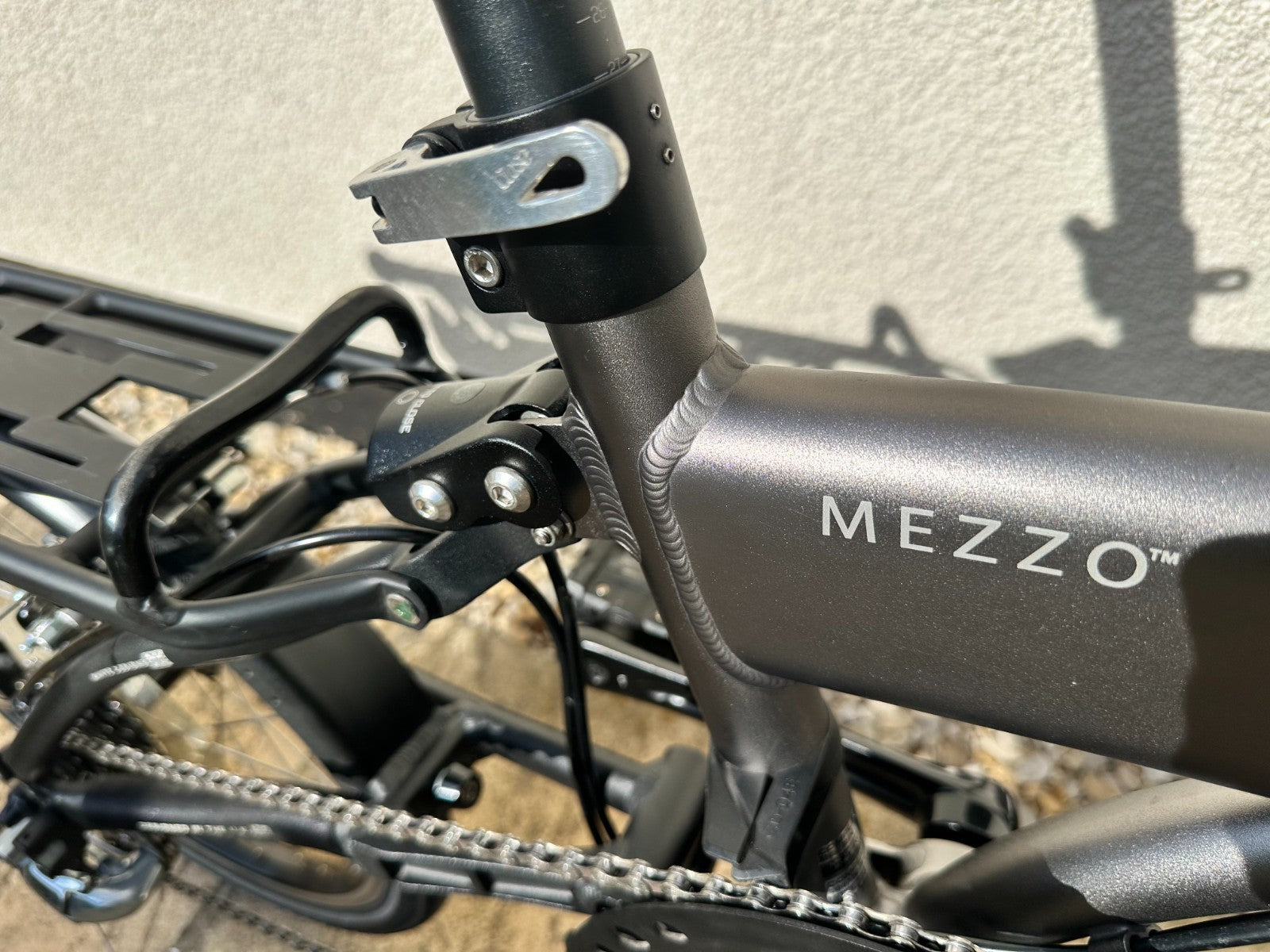 Mezzo Folding Bike D9 very lightly used 9 gears excellent condition