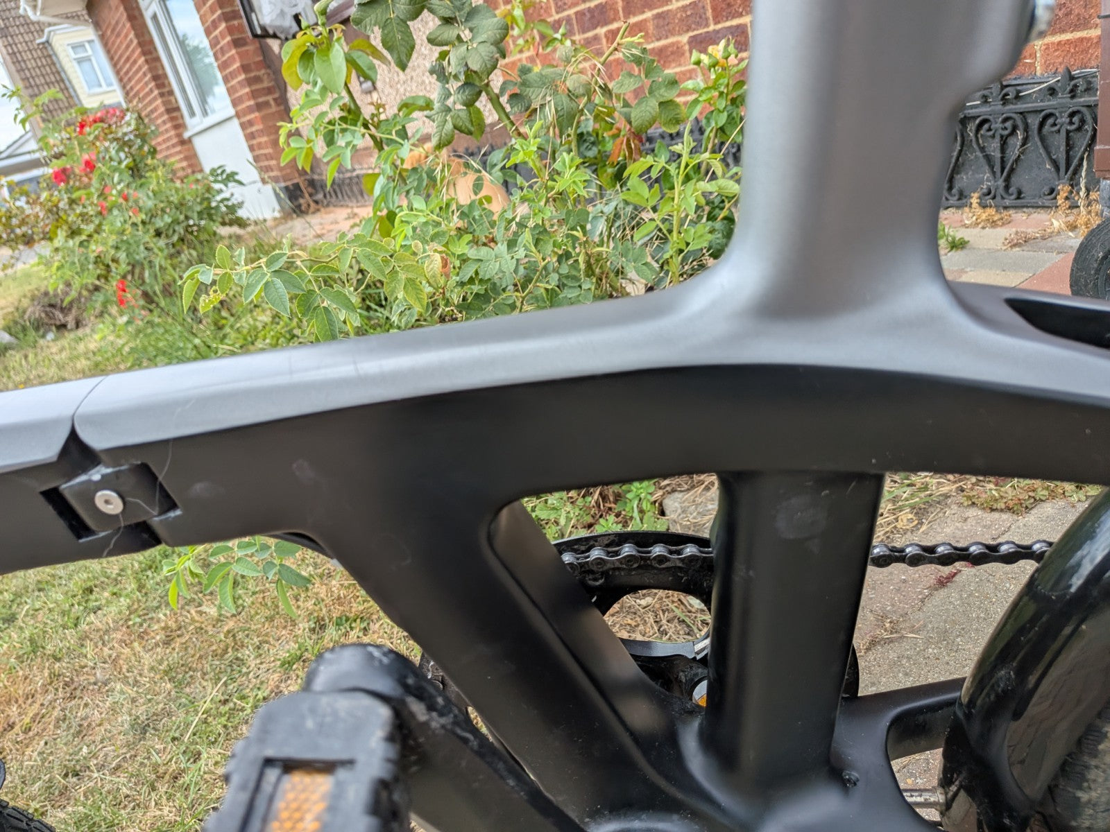 FURO Systems Folding Bike 20in 9-Speed Hydraulic Disc Brakes Rack Grey/Black