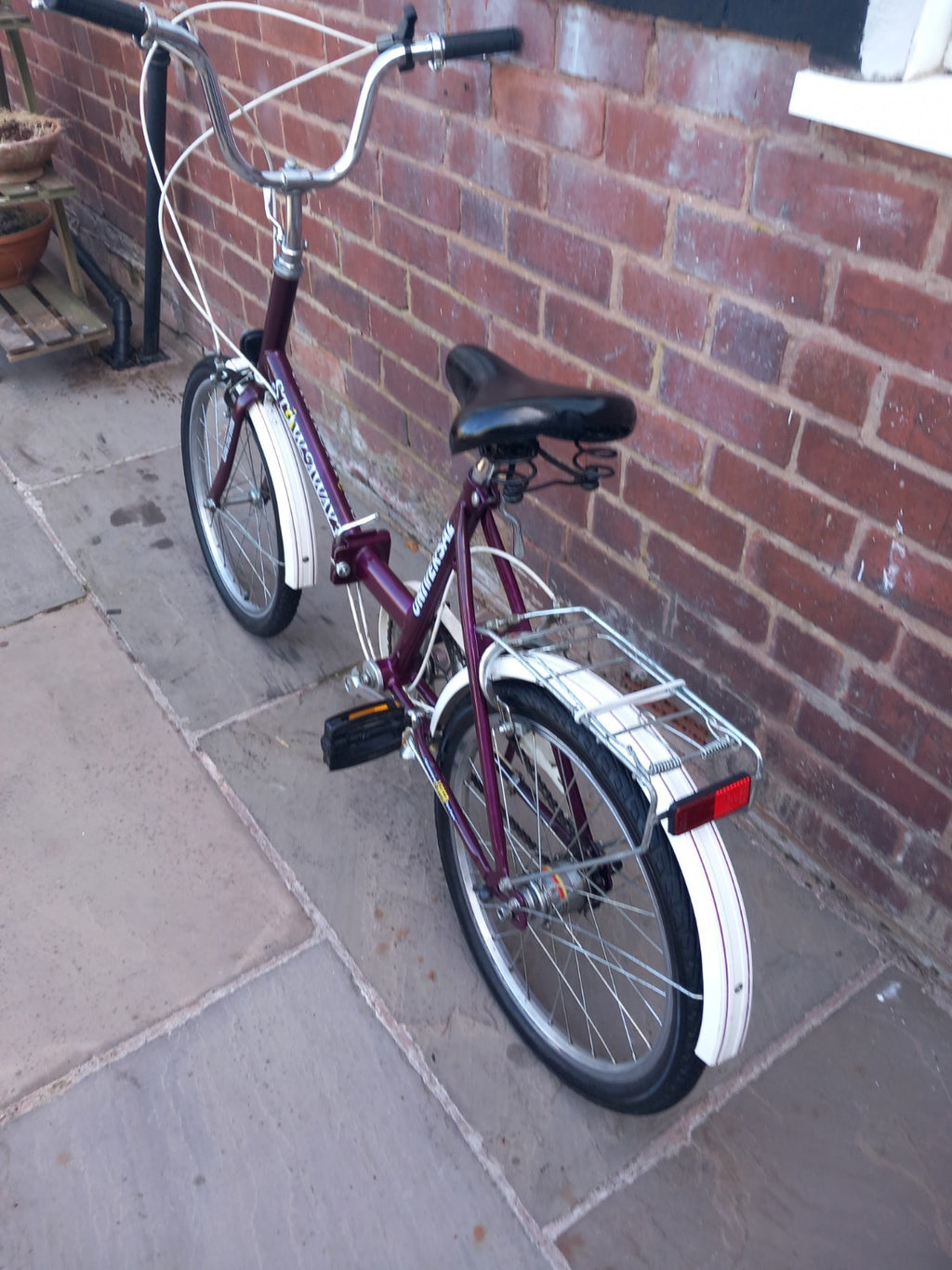 Universal Stowaway Folding Bike 3-Speed, 20" Wheels Excellent Condition