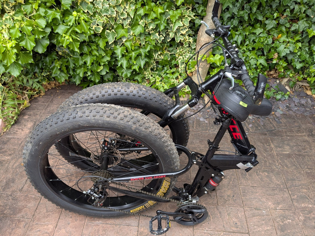 Folding Dual Suspension Fat Wheeled Mountain Bike, 21 Speed Adult bicycle