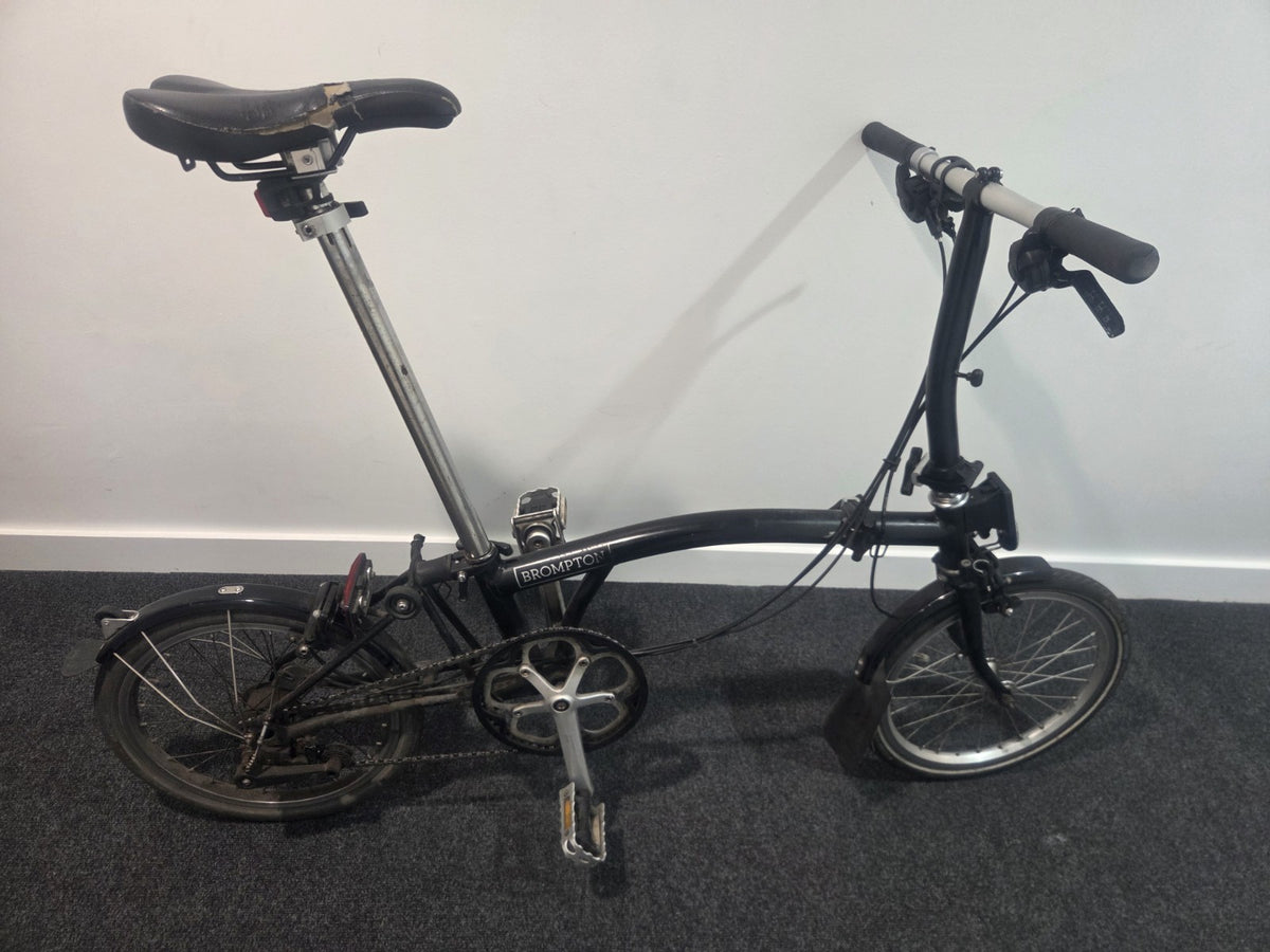 Brompton 2020 Folding Bike 16 in Black with Mudguards, Flat Bar, Caliper Brakes