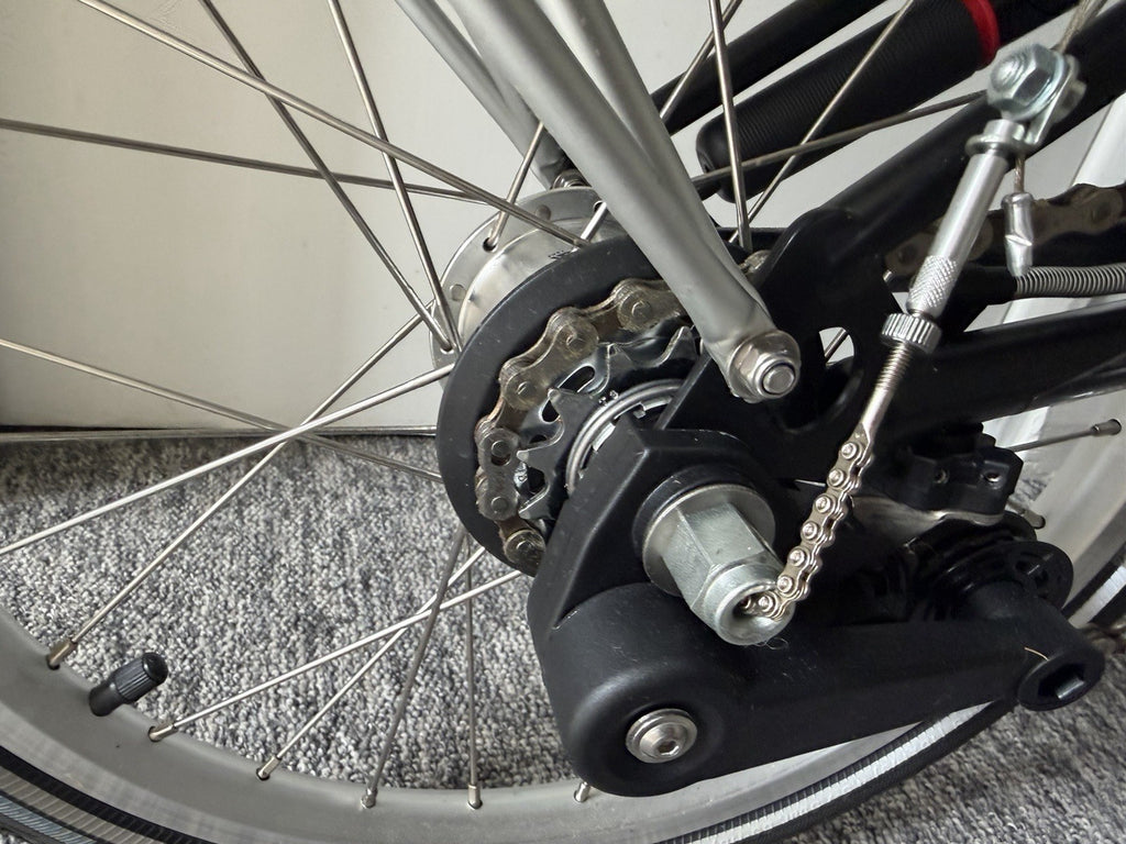 Brompton C Line H6R (6 Speed) folding bicycle - Black (MINT CONDITION!)
