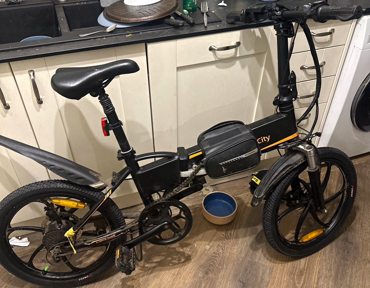 20in Folding Bike Black/Orange Front Suspension Mechanical Disc Brakes Mudguards