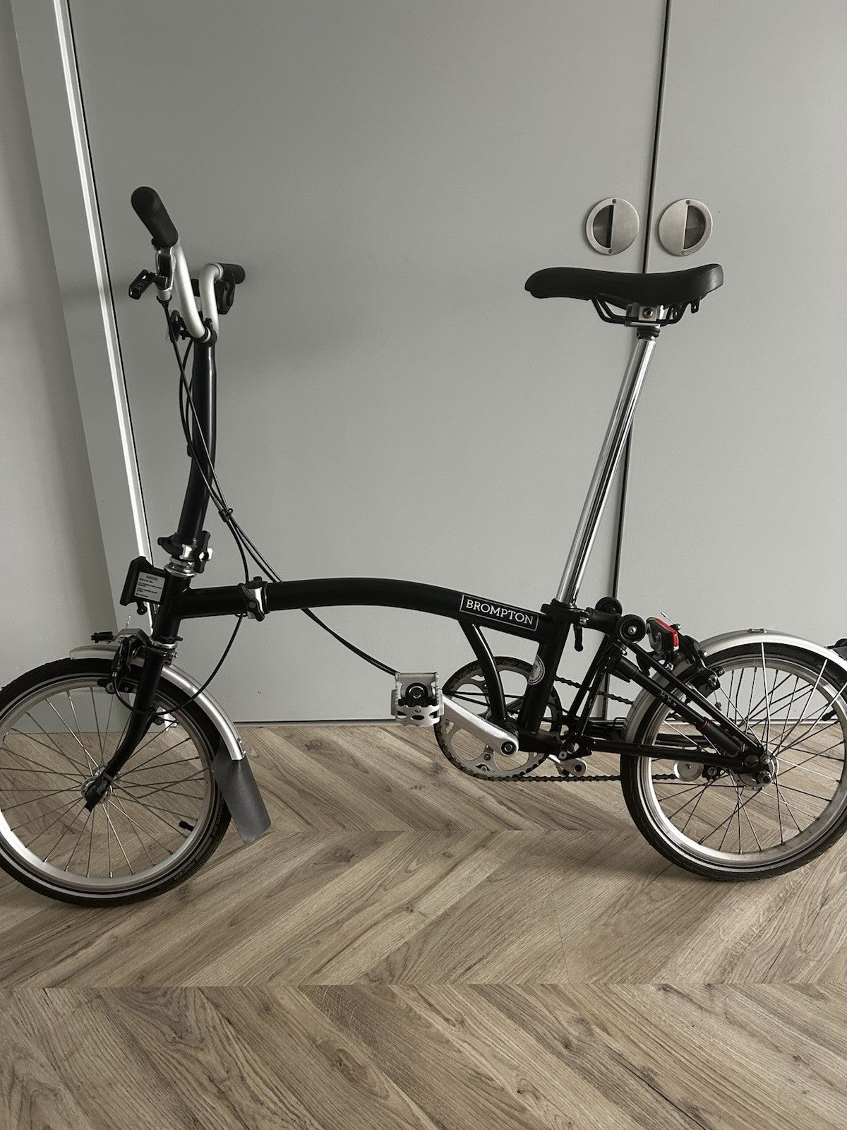 Brompton M3L Folding Bike, 3-Speed, black, great condition.