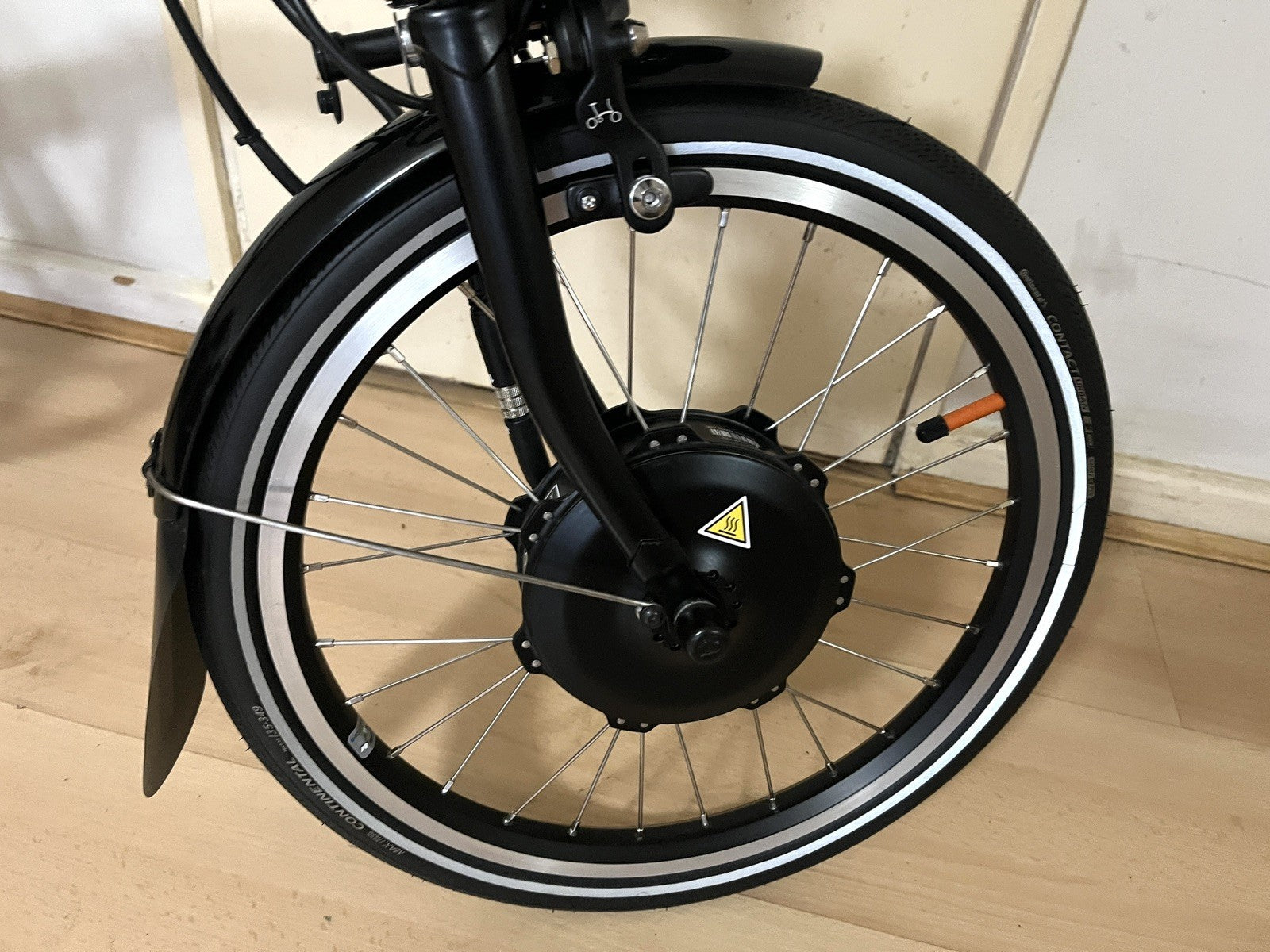 Brompton Ele ctric P Line Urban folding bike, 2024  Flame Lacquer, One size New