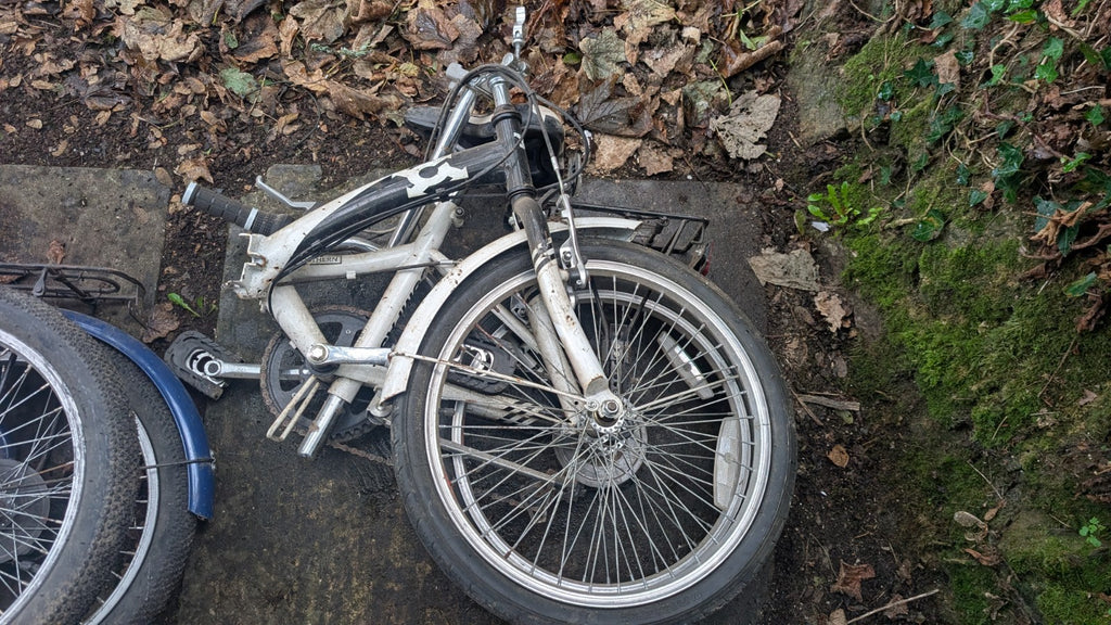 2 Folding Bikes RALEIGH CALDERA and NORTHERN COMPASS