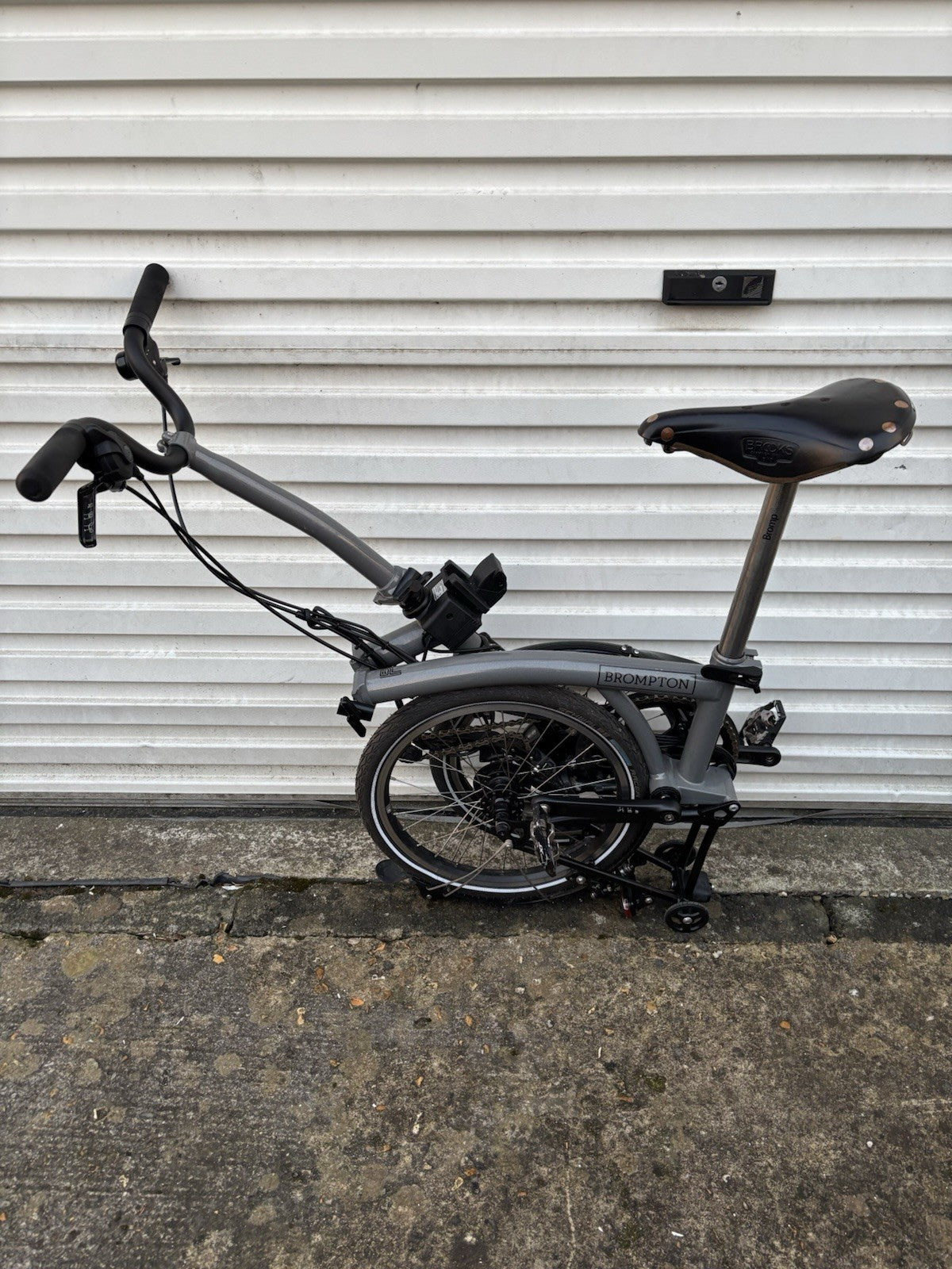 Brompton P Line Urban Electric – Grey – very little use