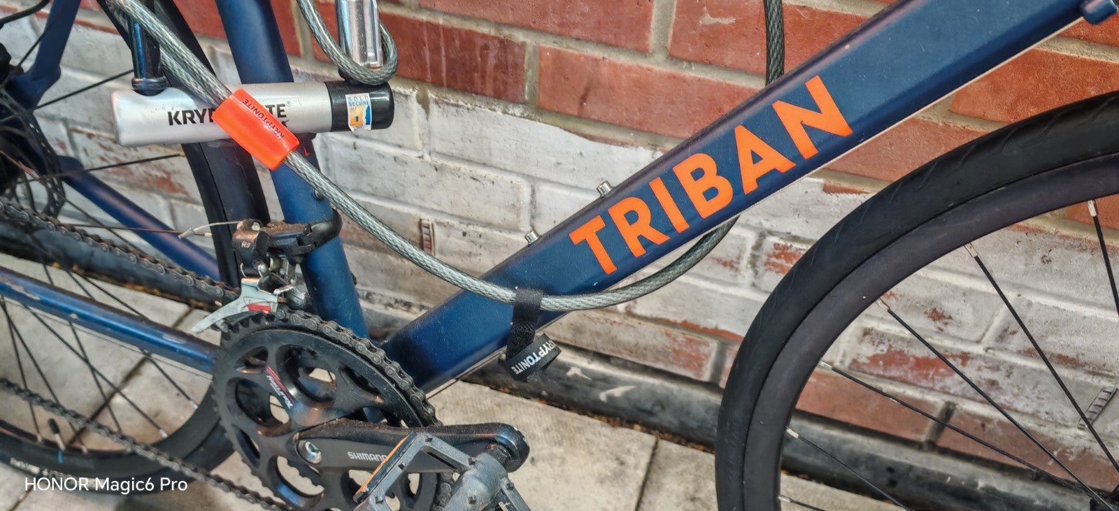 Triban RC120 Disc Road Bike Lightweight Reliable