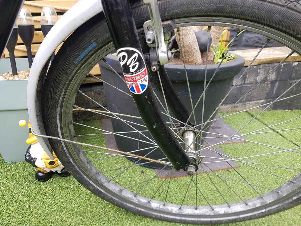ADULT TRIKE 20 " WHEELS ....6 GEARS ...COMFORT SEAT..FOLDING