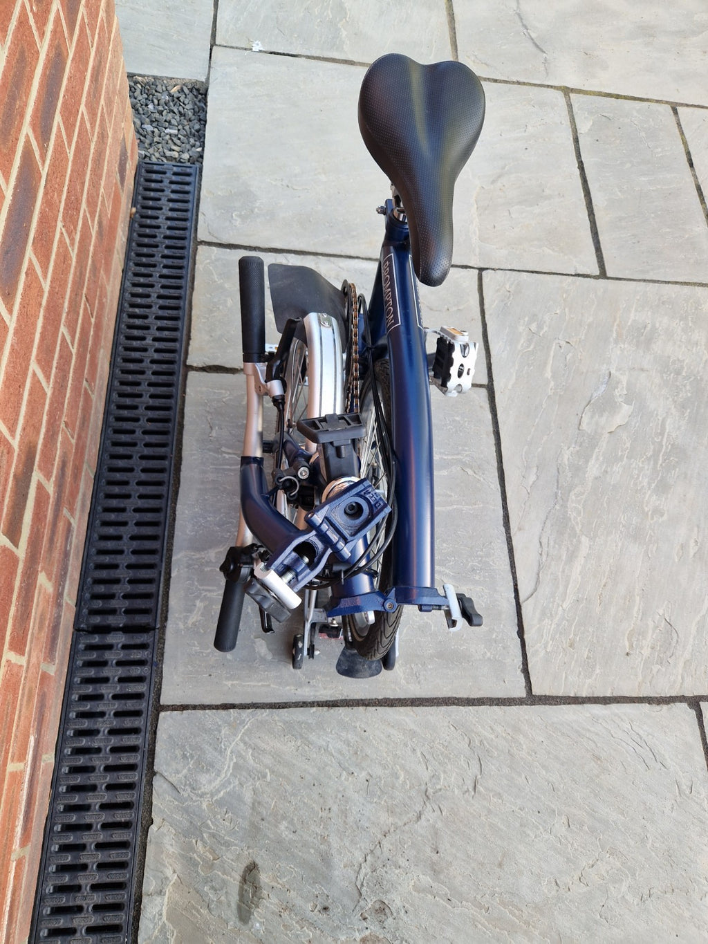 Brompton 2 speed folding bike 2019 - very good condition in navy blue