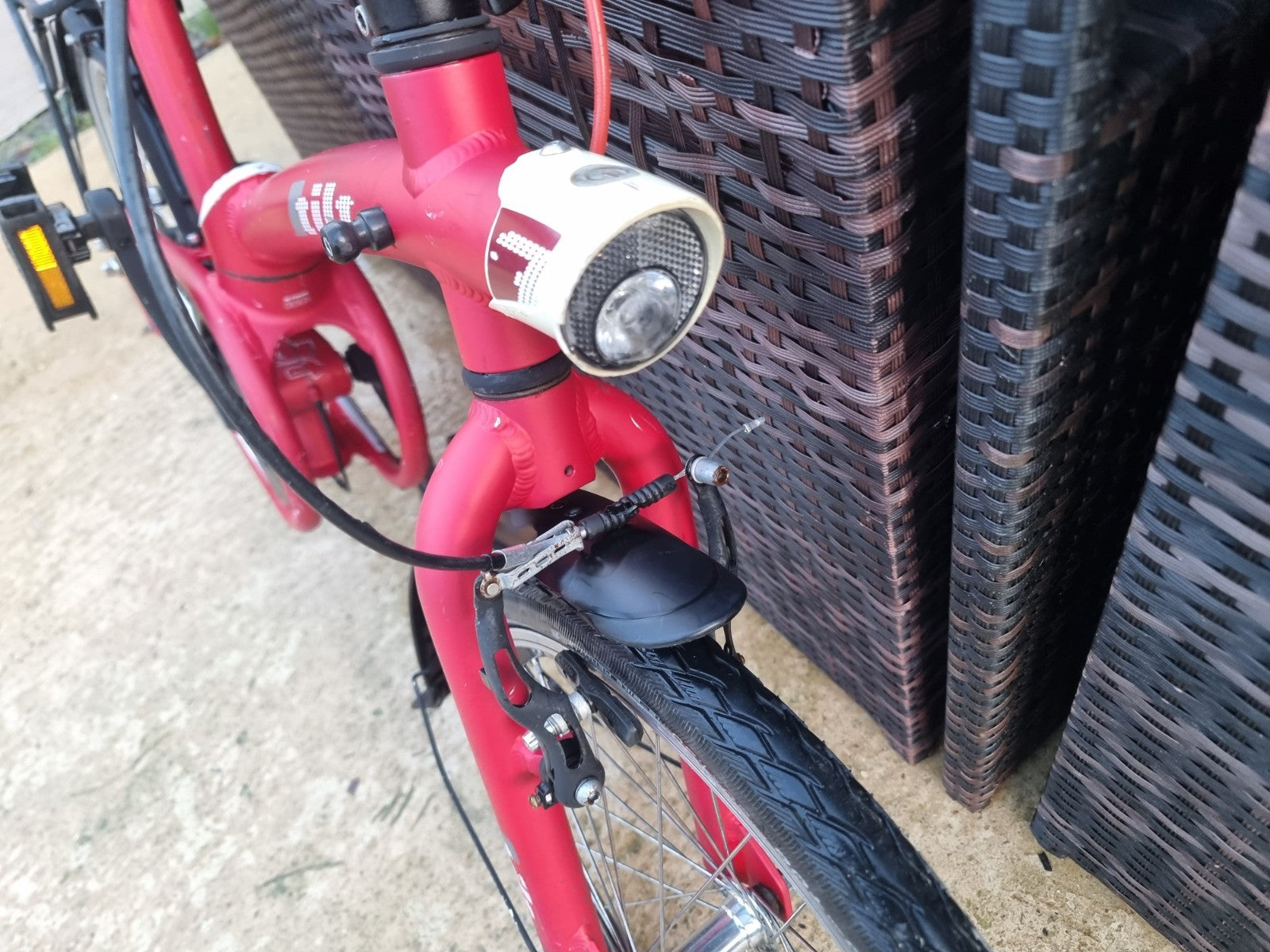 Btwin Tilt Aluminium Folding Bike Ideal Motorhome Car Commuting