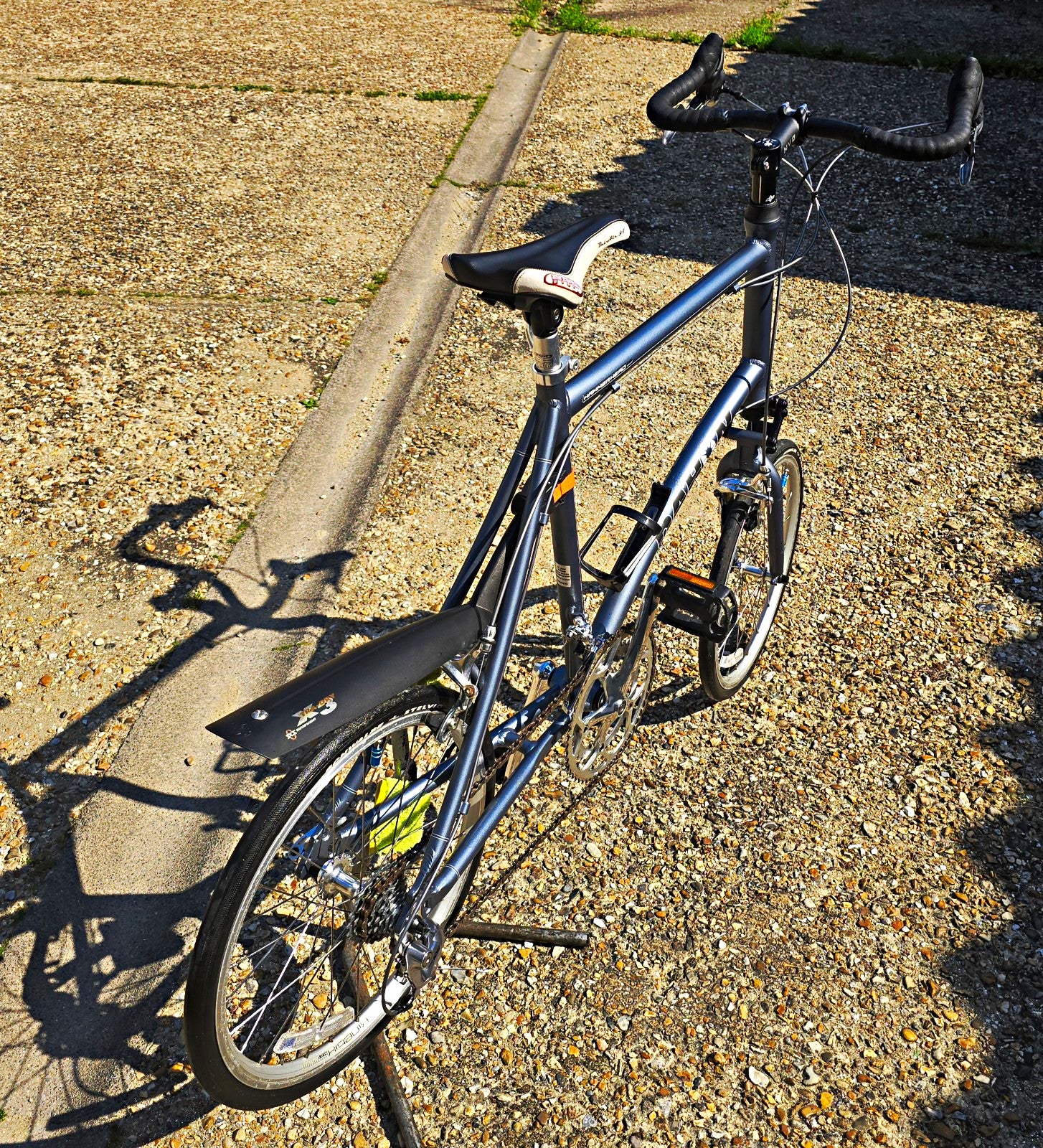 Dahon Vitesse D7 Folding Bike 20in Grey Drop Bar 7 Speed Aluminium V-Brake