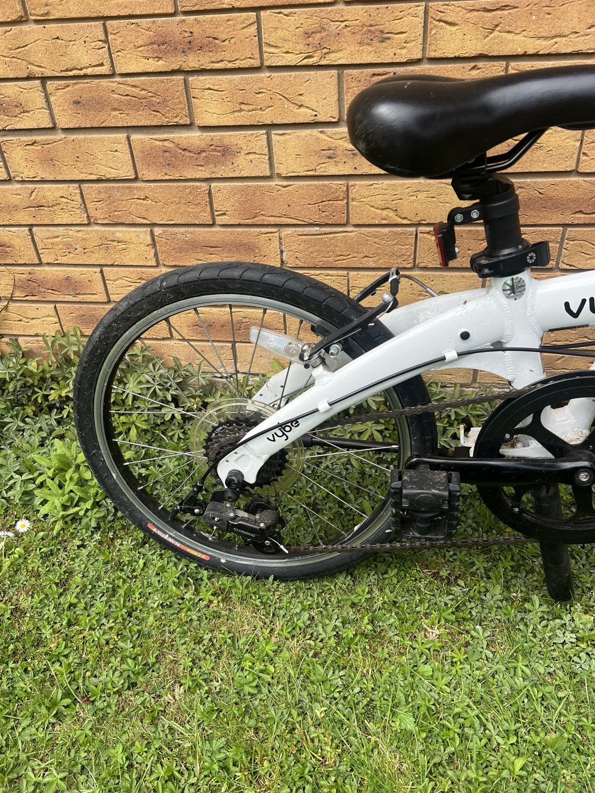 Dahon Vybe D7 Folding Bike (£599 New) white happy to ship