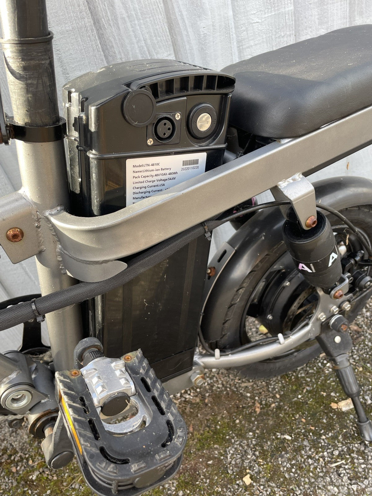 Folding fold up commuter bike ideal for train/ bus 15mph e. Pedal assist