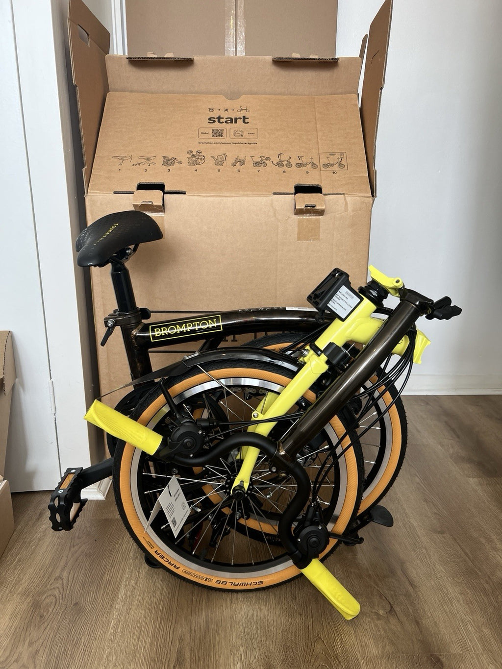 Brompton Tour de France Folding Bike 6 Speed 16in Black/Yellow