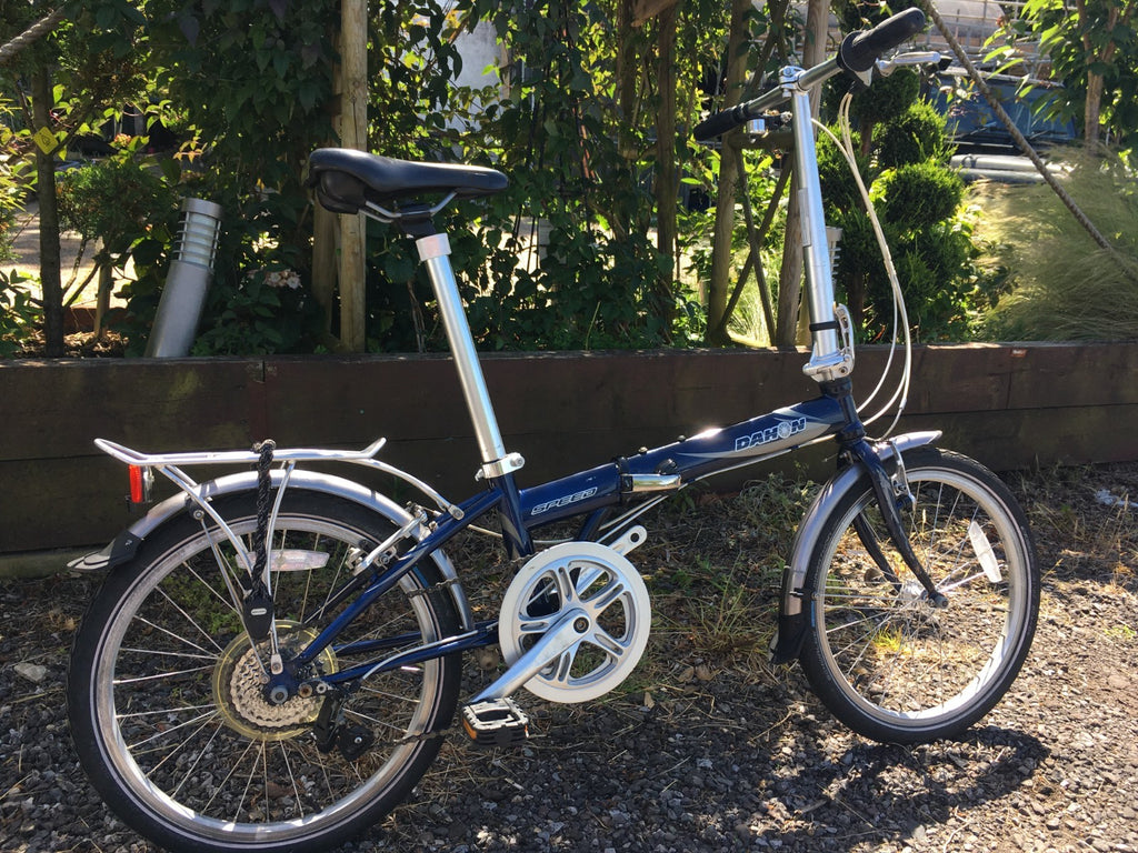 Dahon Speed D7 Folding Bike 7-Speed with brand specific carrier bag. DECENT