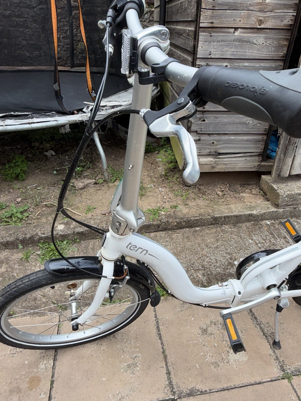 Tern Folding Bike 20in White Step-Through Flat Bar Rear Rack Mudguards