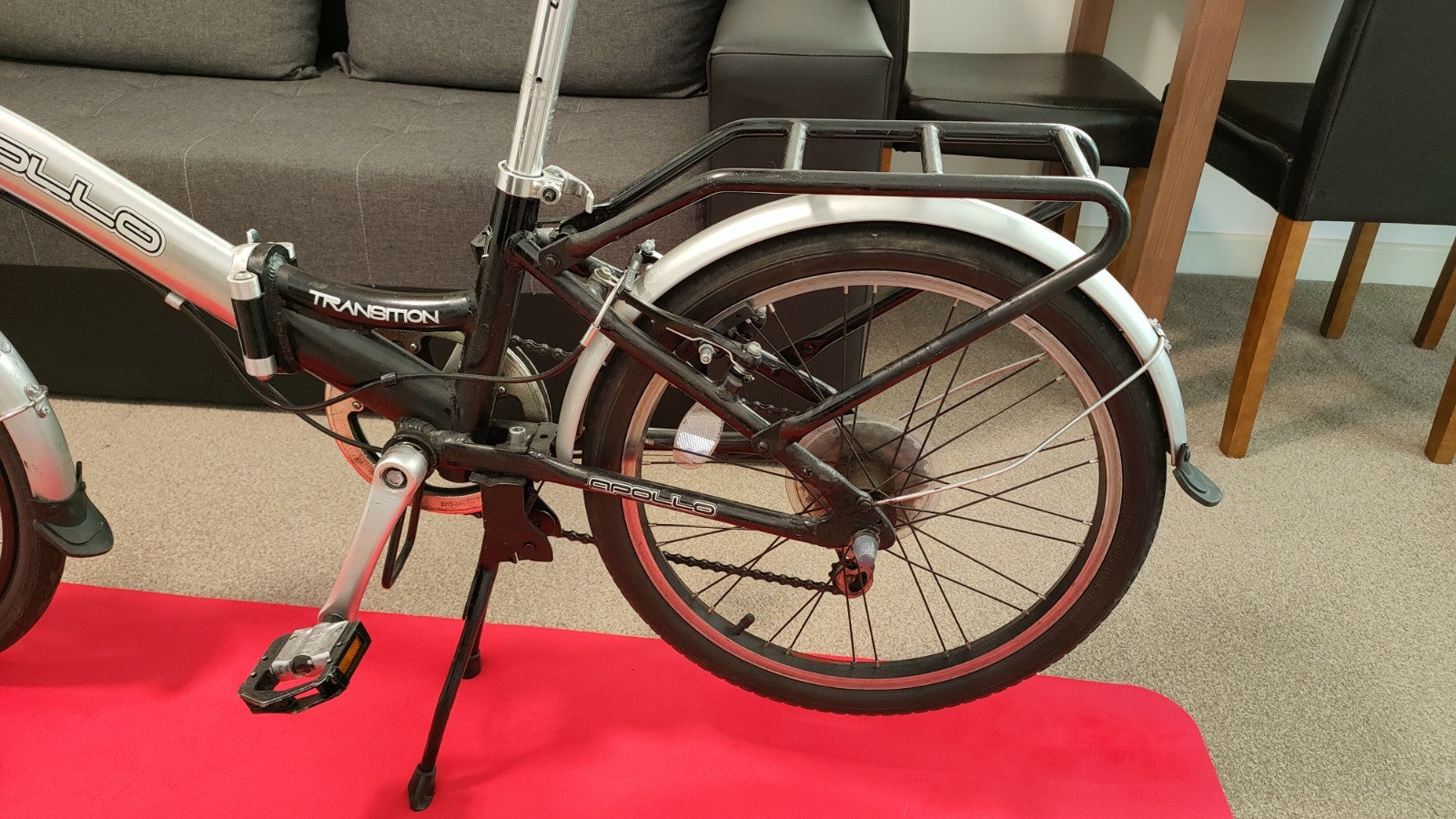 Apollo Transition Folding Bike 6-Speed Shimano Gears, 20-inch Wheels