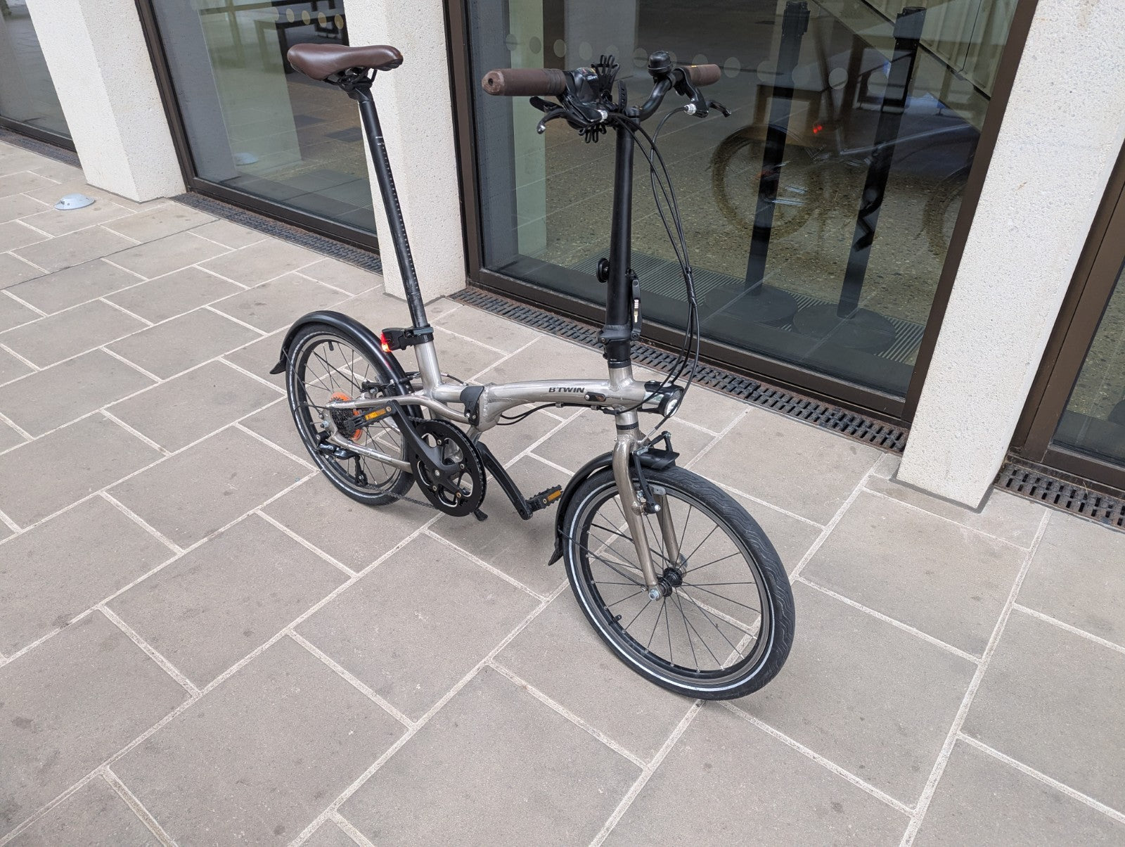 BTWIN Tilt 900 Folding Bike 9-Speed Shimano Sora, Lightweight Aluminium Frame
