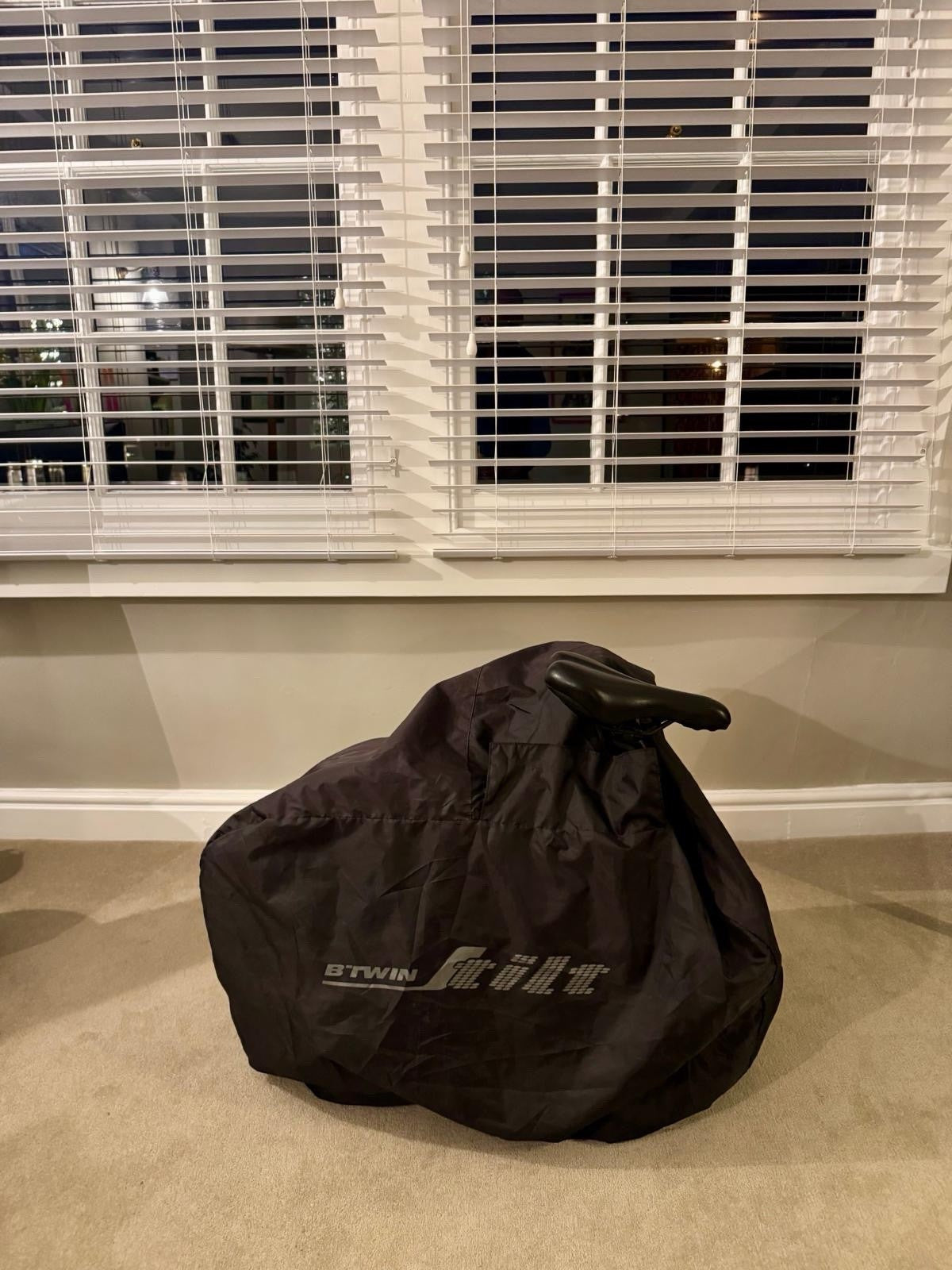 Oxylane Tilt 500 Folding Bike 6 Gears With Cover ,pump & Lock