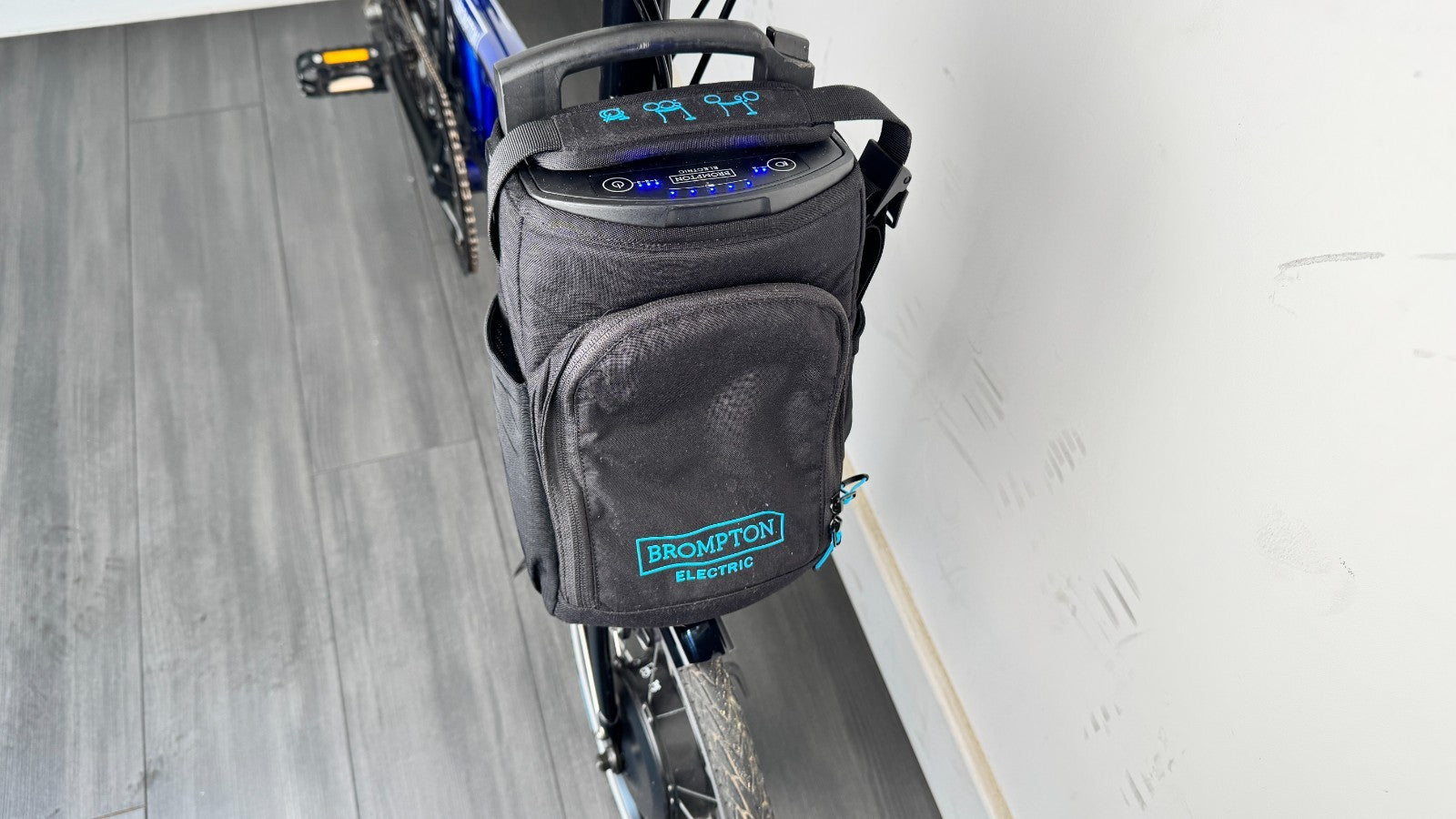 Brompton C-Line Electric 6 Speed Bolt Blue Lacquer Pannier bag Brooks saddle