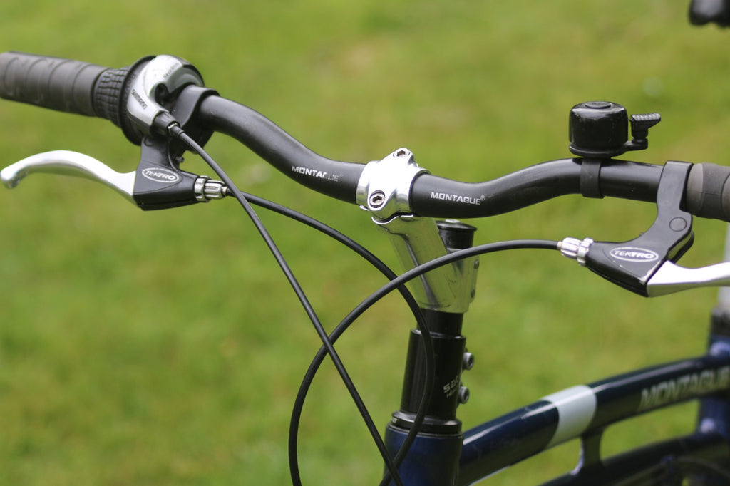 MONTAGUE TOWN,FOLDING 7 SPEED CITY BICYCLE.