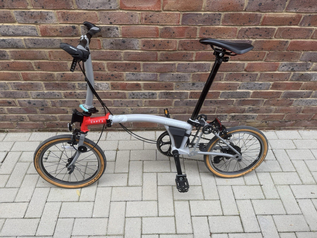 Brompton CHPT3 Folding Bike 16in M 2-Speed Derailleur Rim Brake Grey/Red