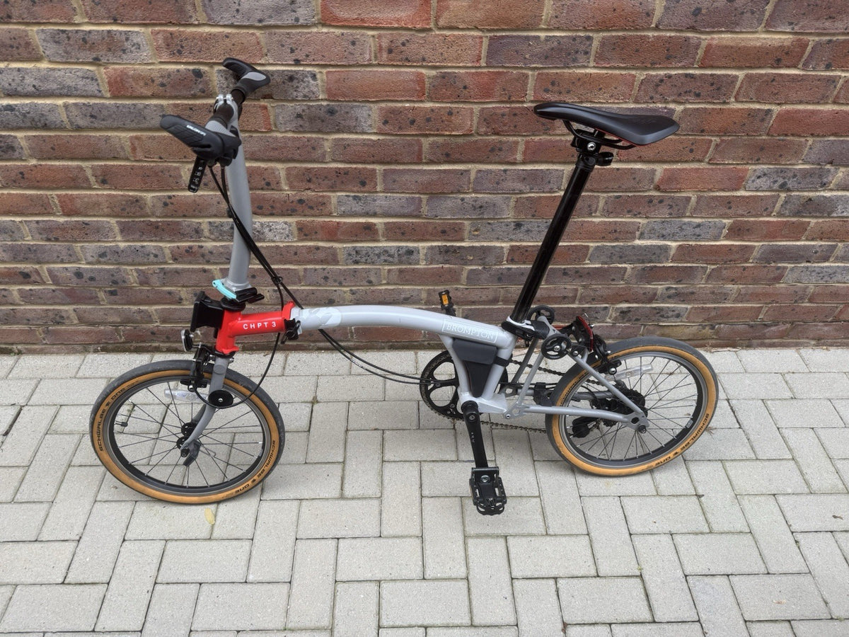 Brompton CHPT3 Folding Bike 16in M 2-Speed Derailleur Rim Brake Grey/Red