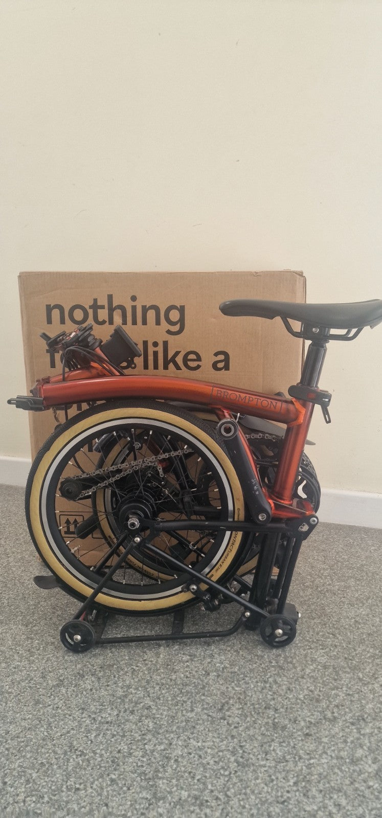 Brompton P Line 12 speed FLAME LACQUER + roller. Low £$🌎 Post📦🛫📮.RRP£2679