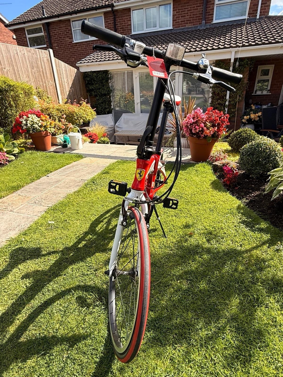 Ferrari Scuderia Ferrari Folding Bike 26in 7-Speed Flat Bar Red/White