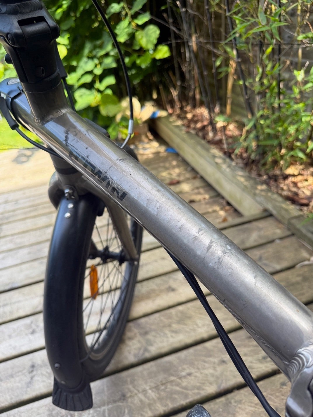 Btwin Tilt 900 Folding Bike 9 Speed - good condition