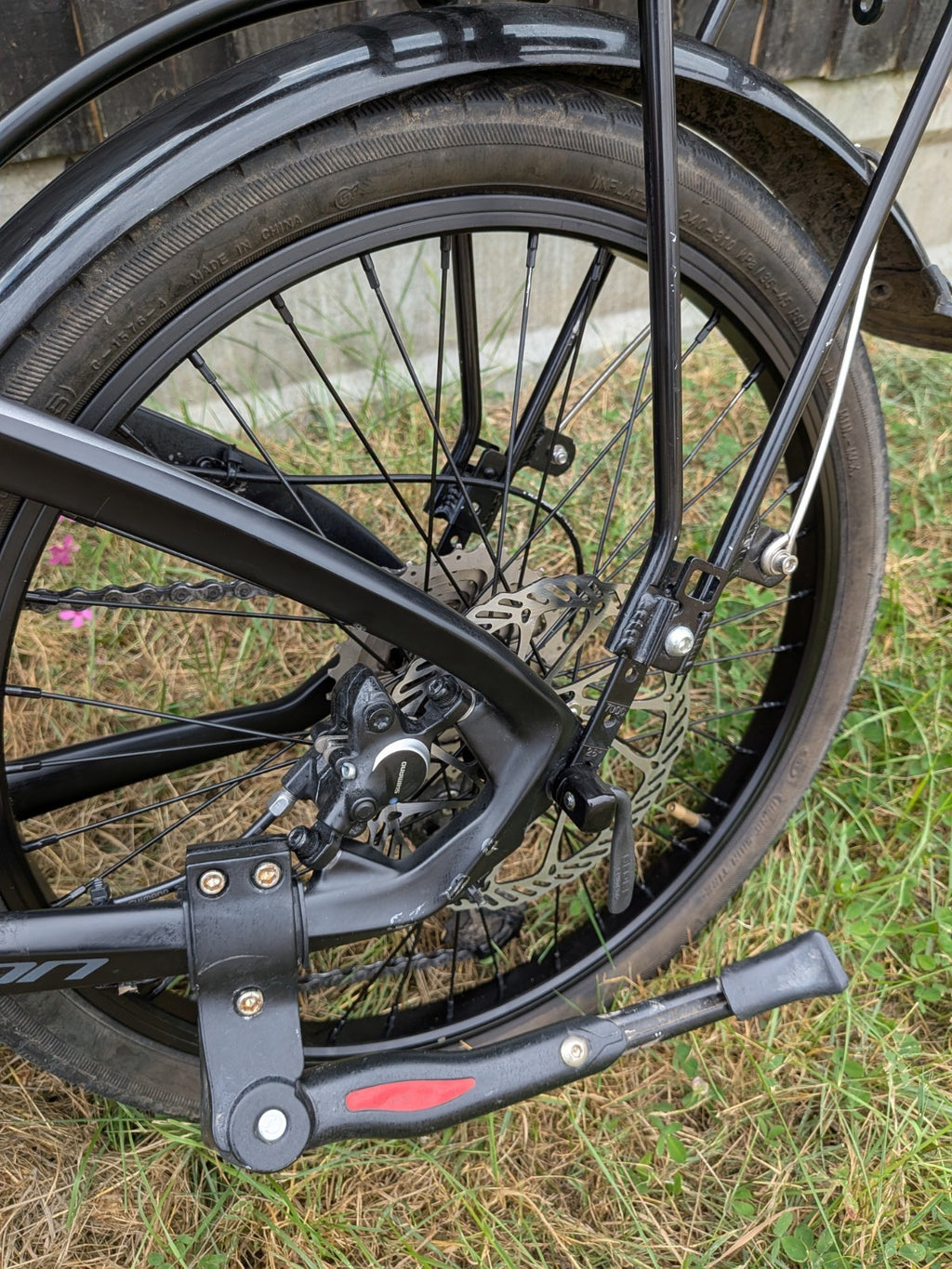 FURO Systems CARBON FRAME Folding Bike 20in 9-Speed Hydraulic Disc Brakes Rack