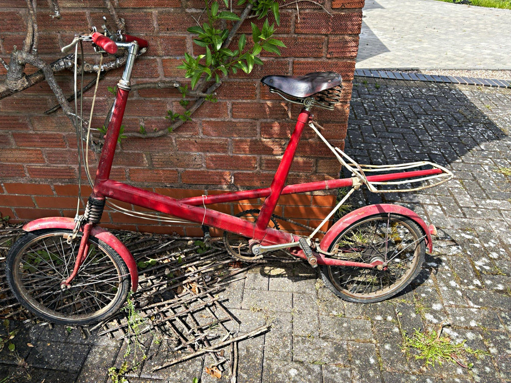 Moulton Standard Red Bike , 3 speed with rear rack, Brooks Leather saddle