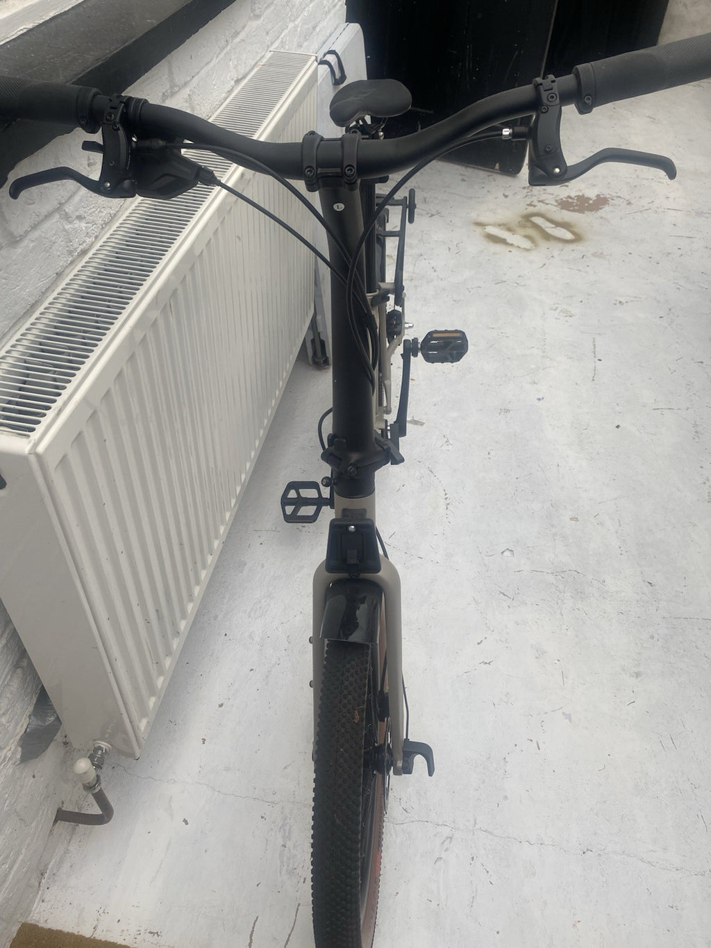 Brompton G Line Medium Folding Bike 8-Speed, Traildust White New And Never Used
