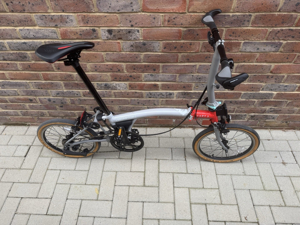 Brompton CHPT3 Folding Bike 16in M 2-Speed Derailleur Rim Brake Grey/Red