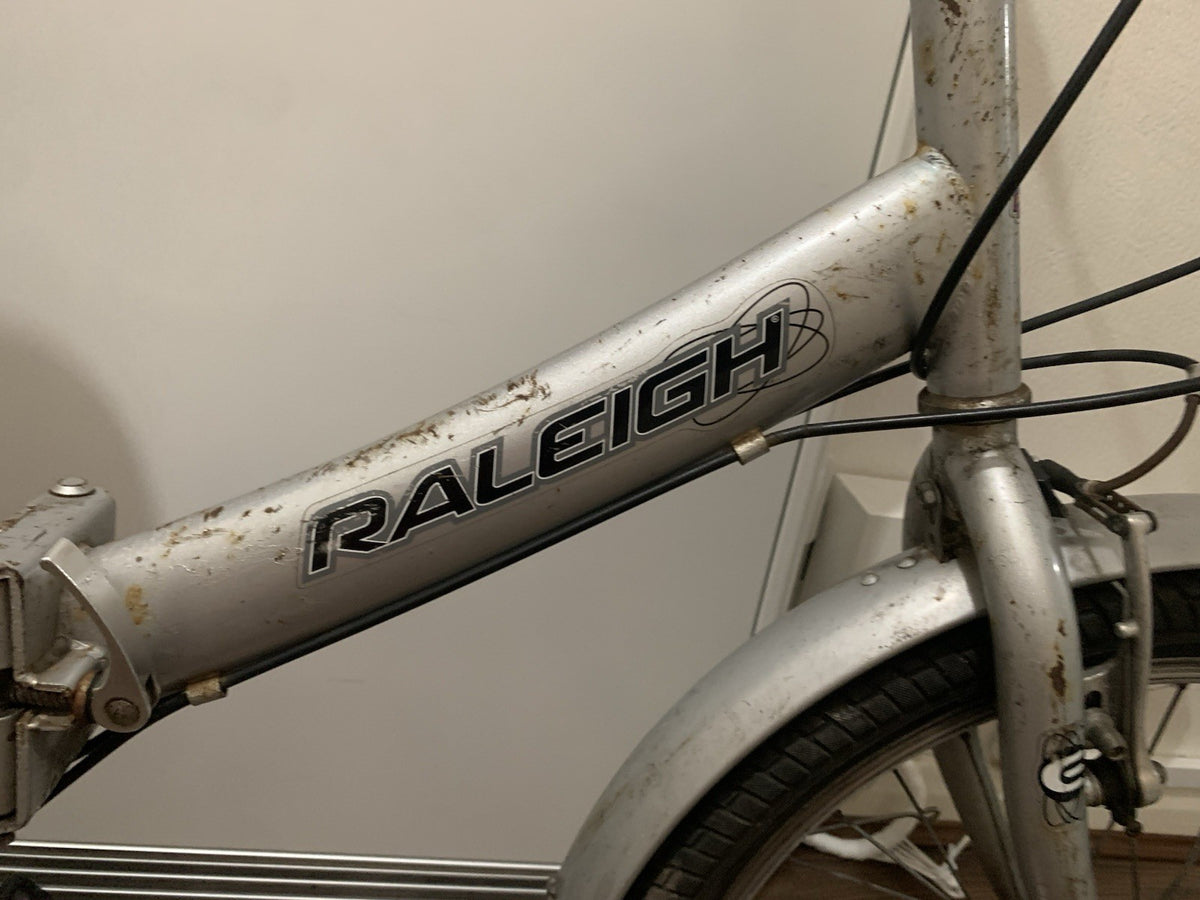 Raleigh  Bike 20in Silver/Black, Mudguards, Rear Rack, Grip Shifter
