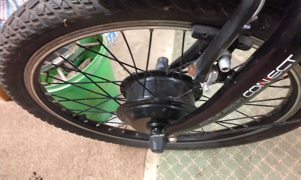 Connect 20 Inch Wheel Folding E Bike. Excellent Condition.