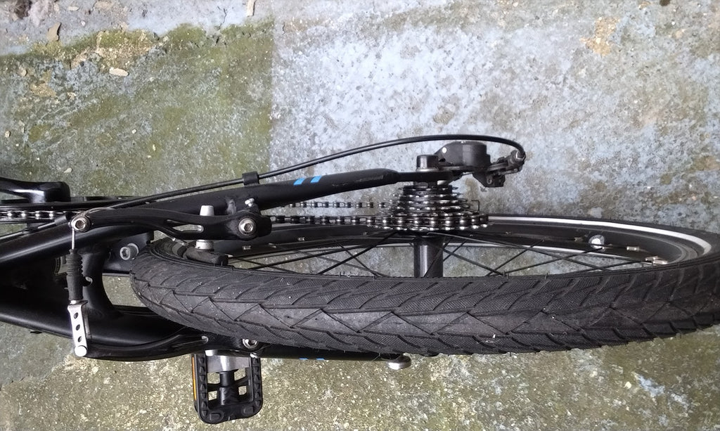 Pair of Dahoon Aluminium Folding Bicycles, 7 Speed, 20 Inch Wheel Models.