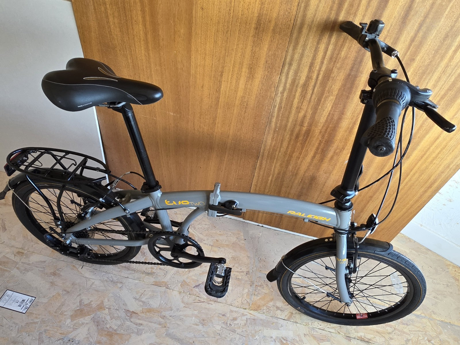 Raleigh Evo Two Folding Bike 20"