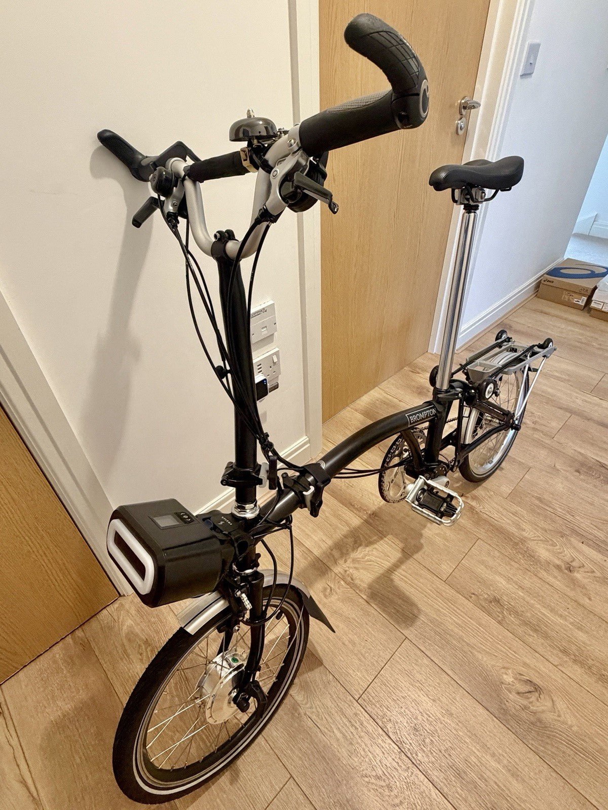 Immaculate - Brompton Electric C-Line Explore (6 Speed, 250watt).