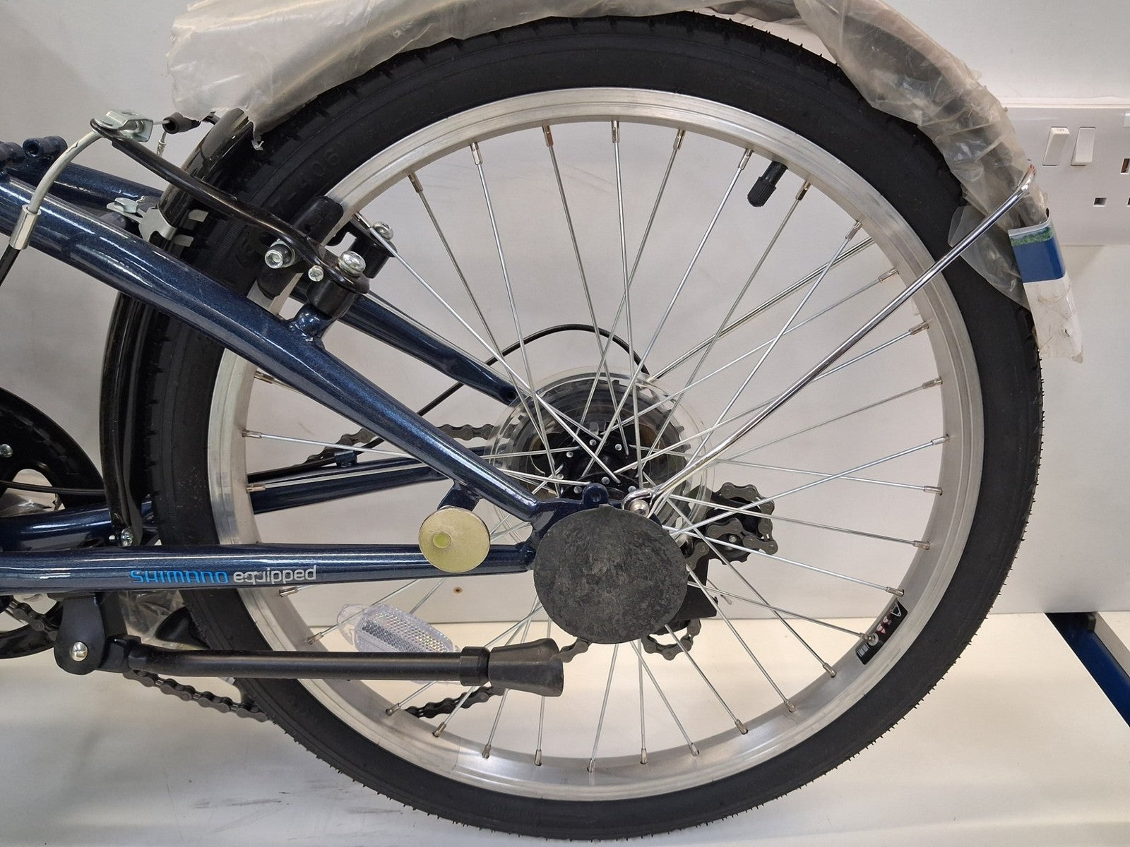 Apollo Transport Compact Folding 20" Wheels 6-Speed Bike - Navy (Dent/Scratched)