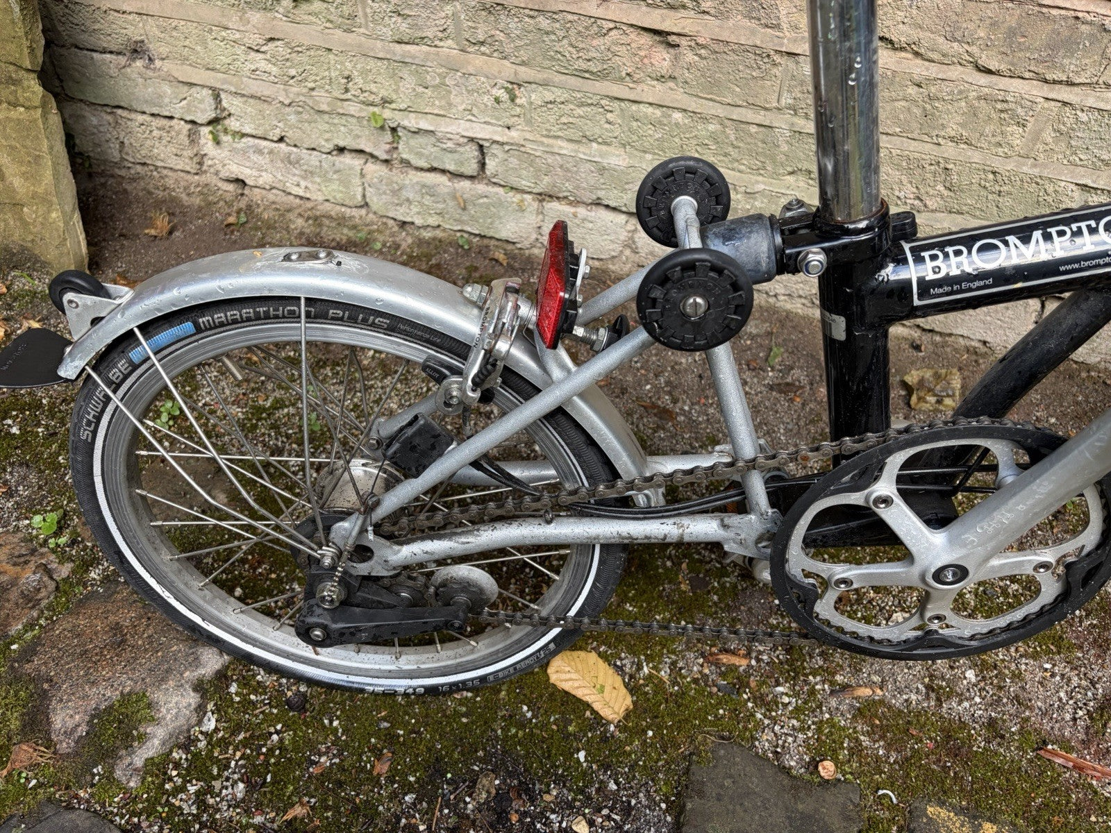 Brompton Folding Bike 16in 31cm Black/Silver Mudguards Reflectors Front Bag inc