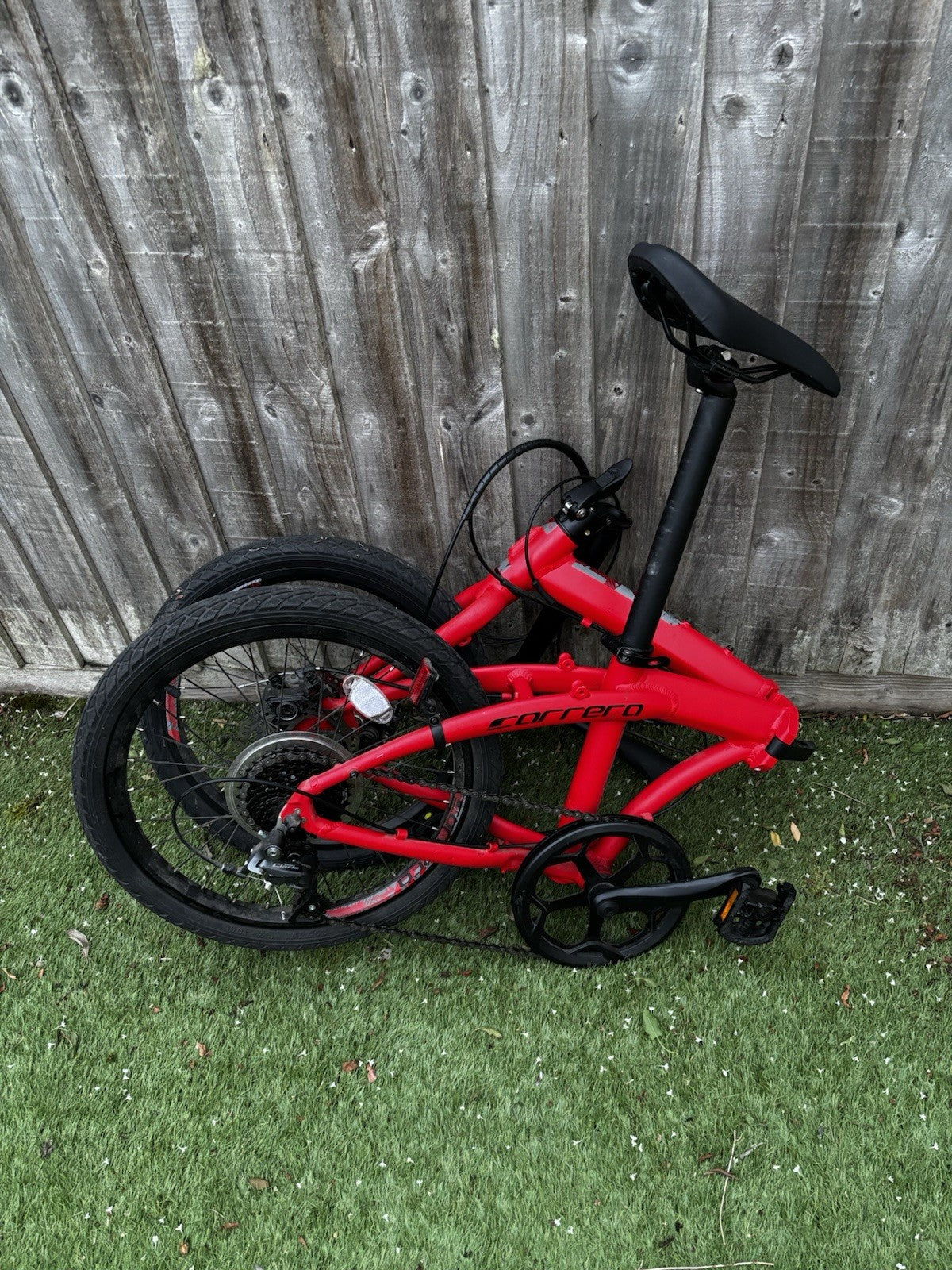 Carrera Intercity Disc 1 Folding Bike 20" Wheels, 8-Speed Shimano
