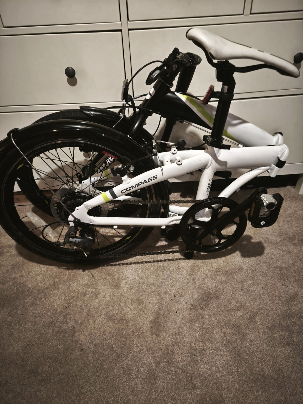 Compass Folding Bicycle – Ideal for Commuting & Storage – White/Black With Bag