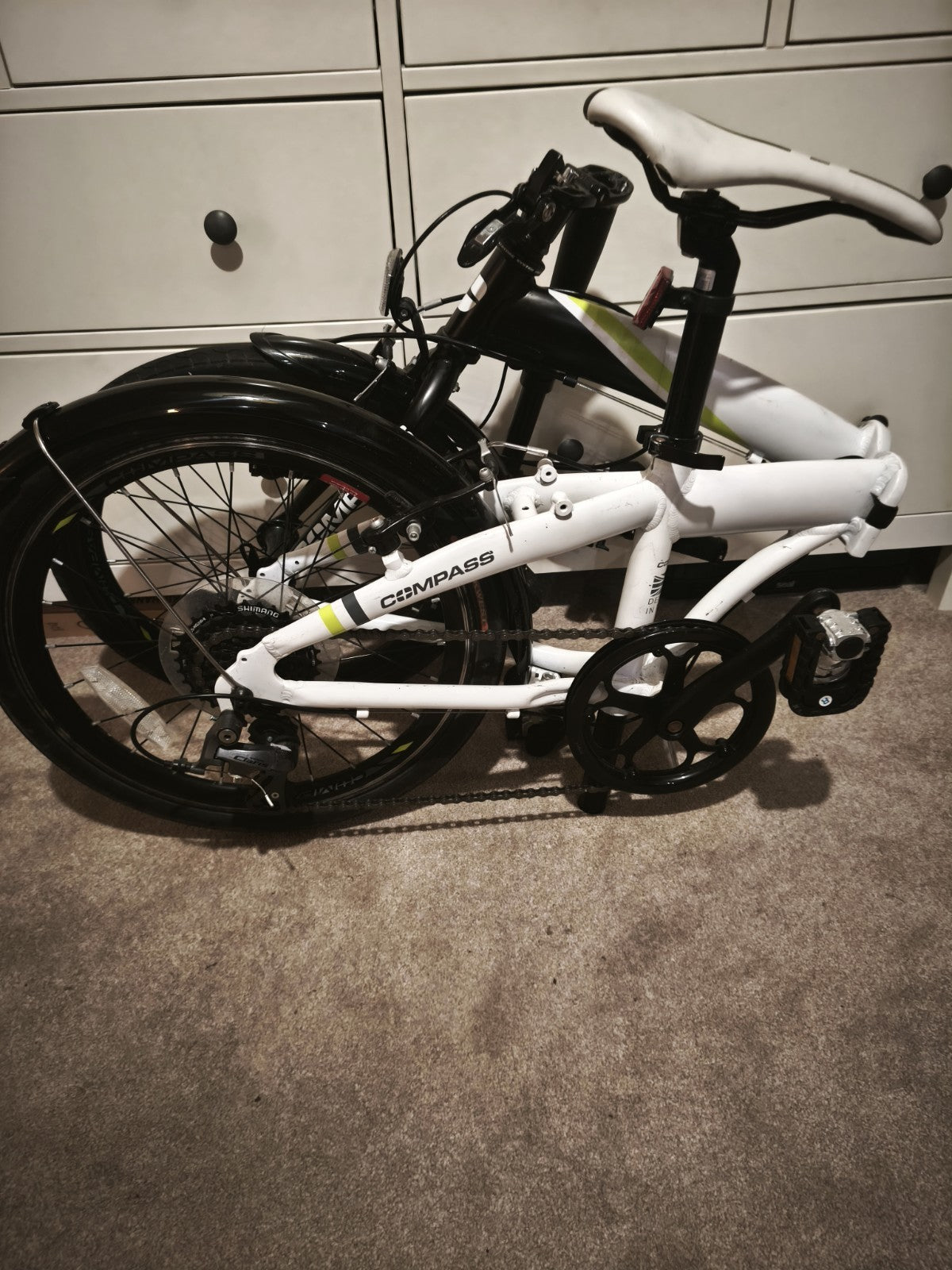 Compass Folding Bicycle – Ideal for Commuting & Storage – White/Black With Bag